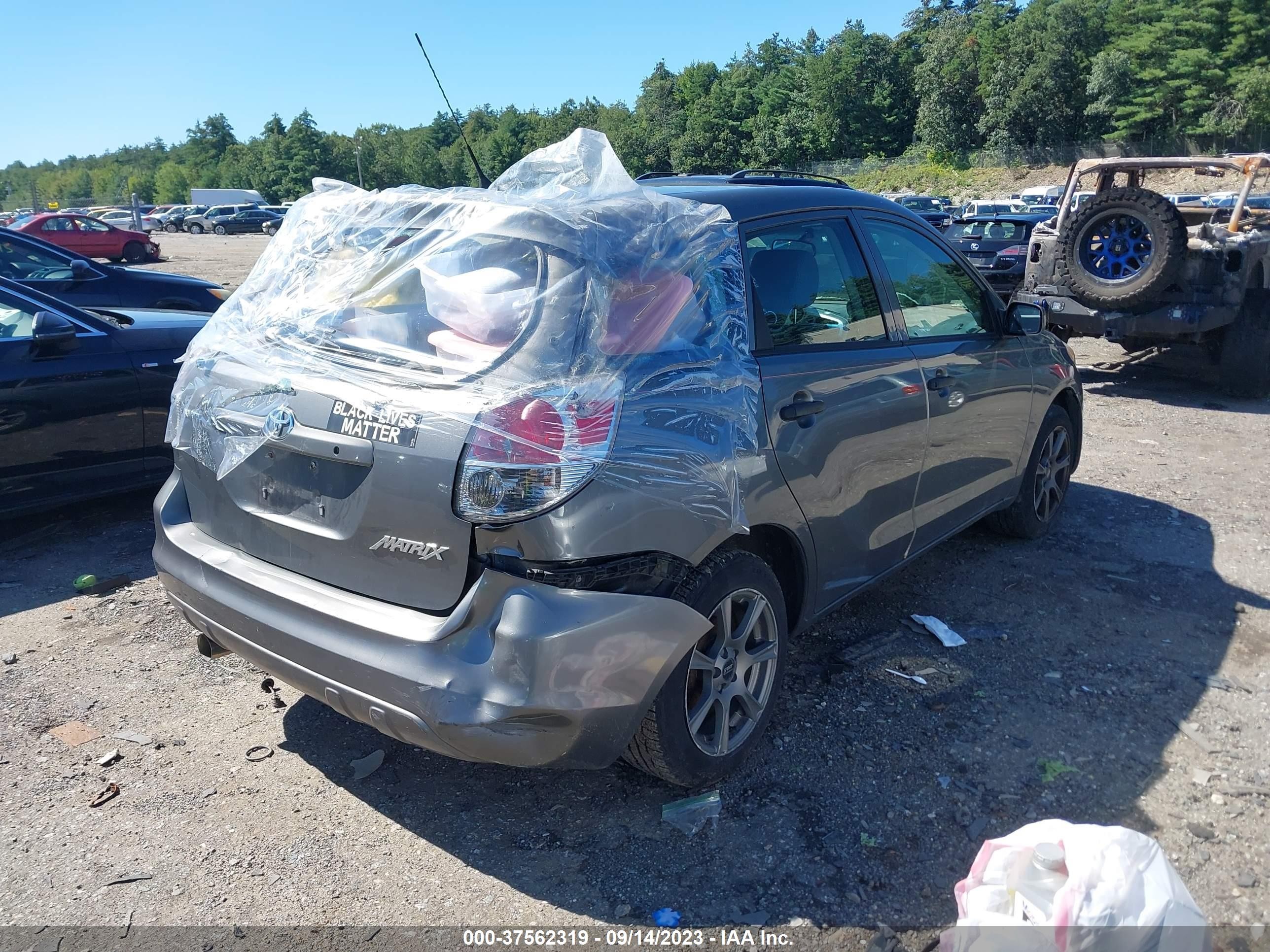 Photo 3 VIN: 2T1KR32E66C586923 - TOYOTA MATRIX 