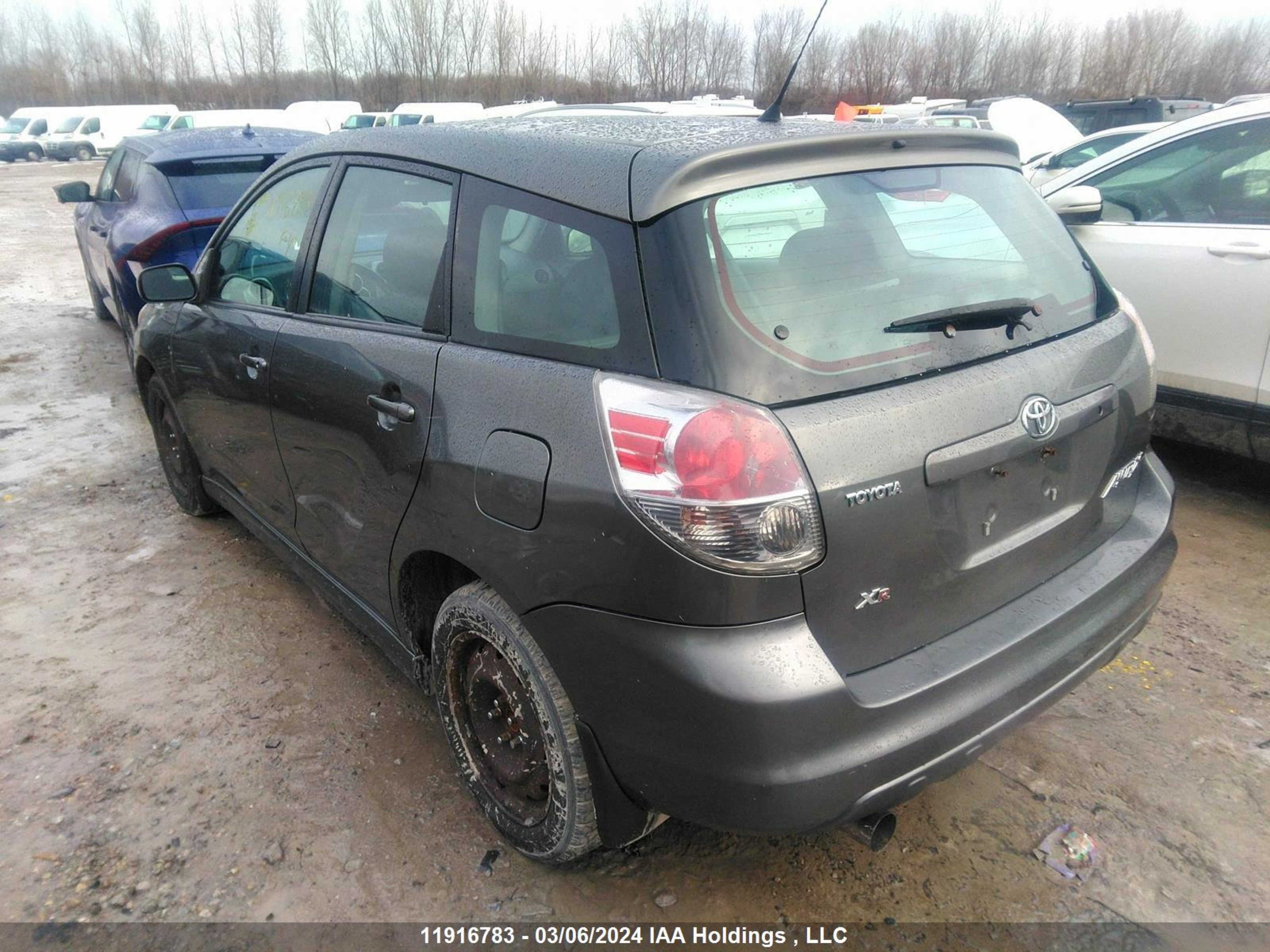 Photo 2 VIN: 2T1KR32E66C608306 - TOYOTA MATRIX 