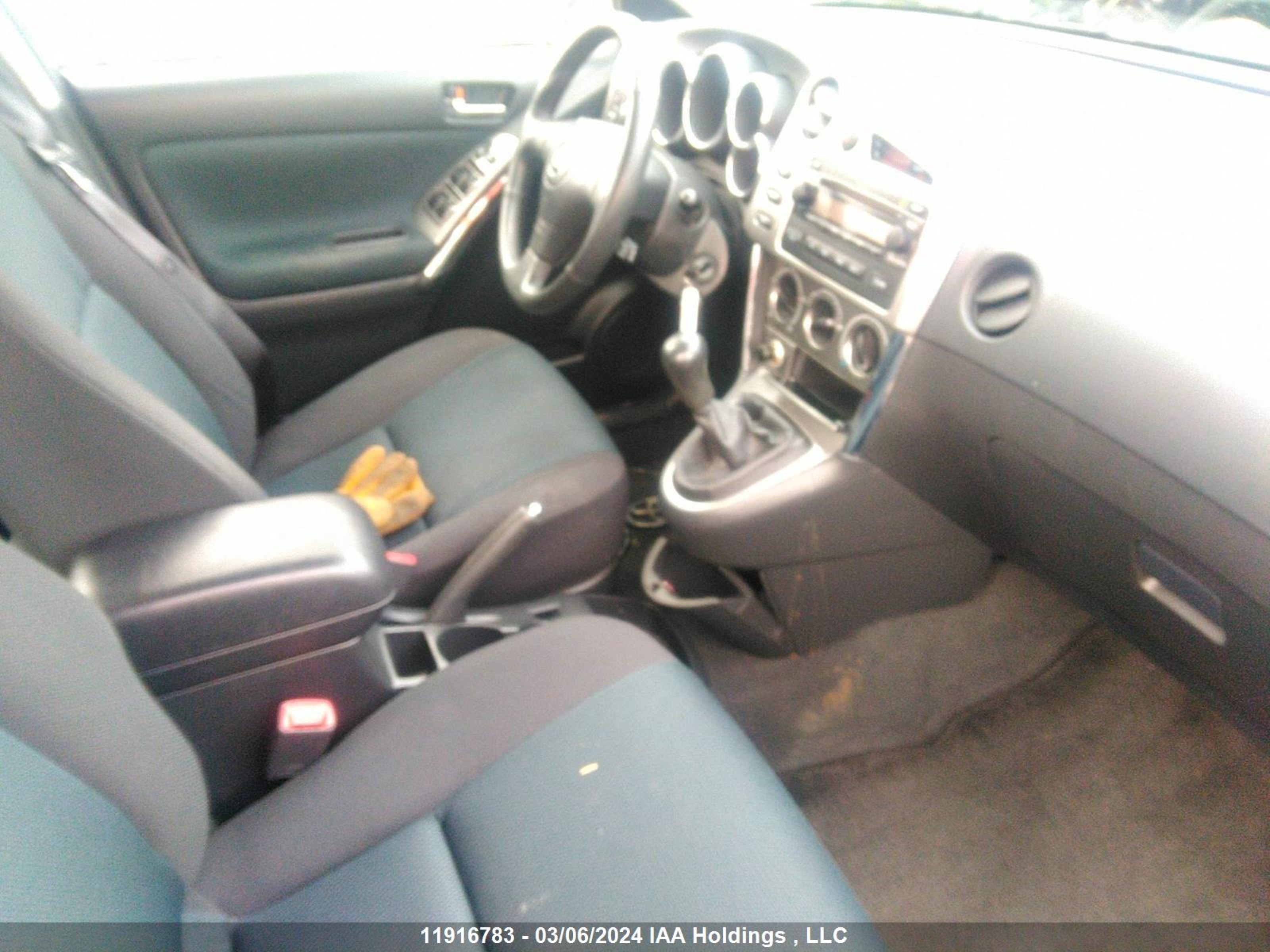 Photo 4 VIN: 2T1KR32E66C608306 - TOYOTA MATRIX 