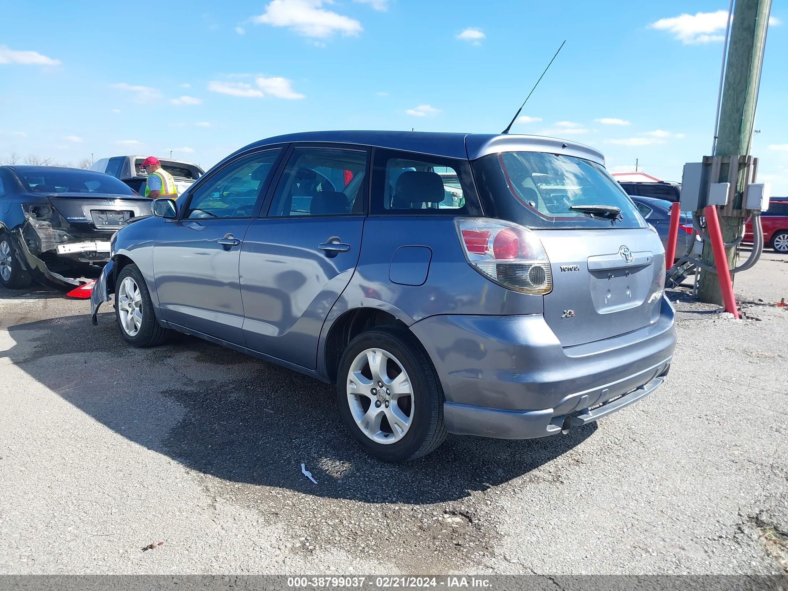 Photo 2 VIN: 2T1KR32E67C633479 - TOYOTA MATRIX 