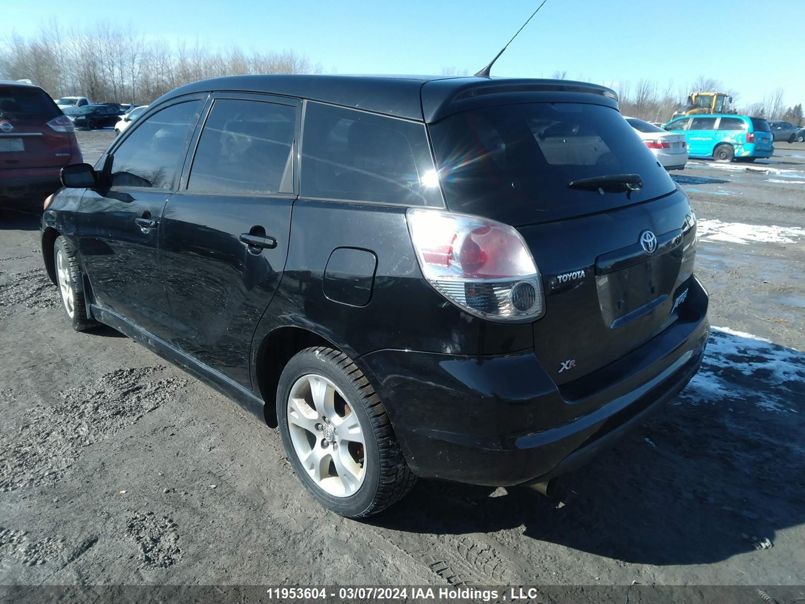 Photo 2 VIN: 2T1KR32E68C698320 - TOYOTA MATRIX 