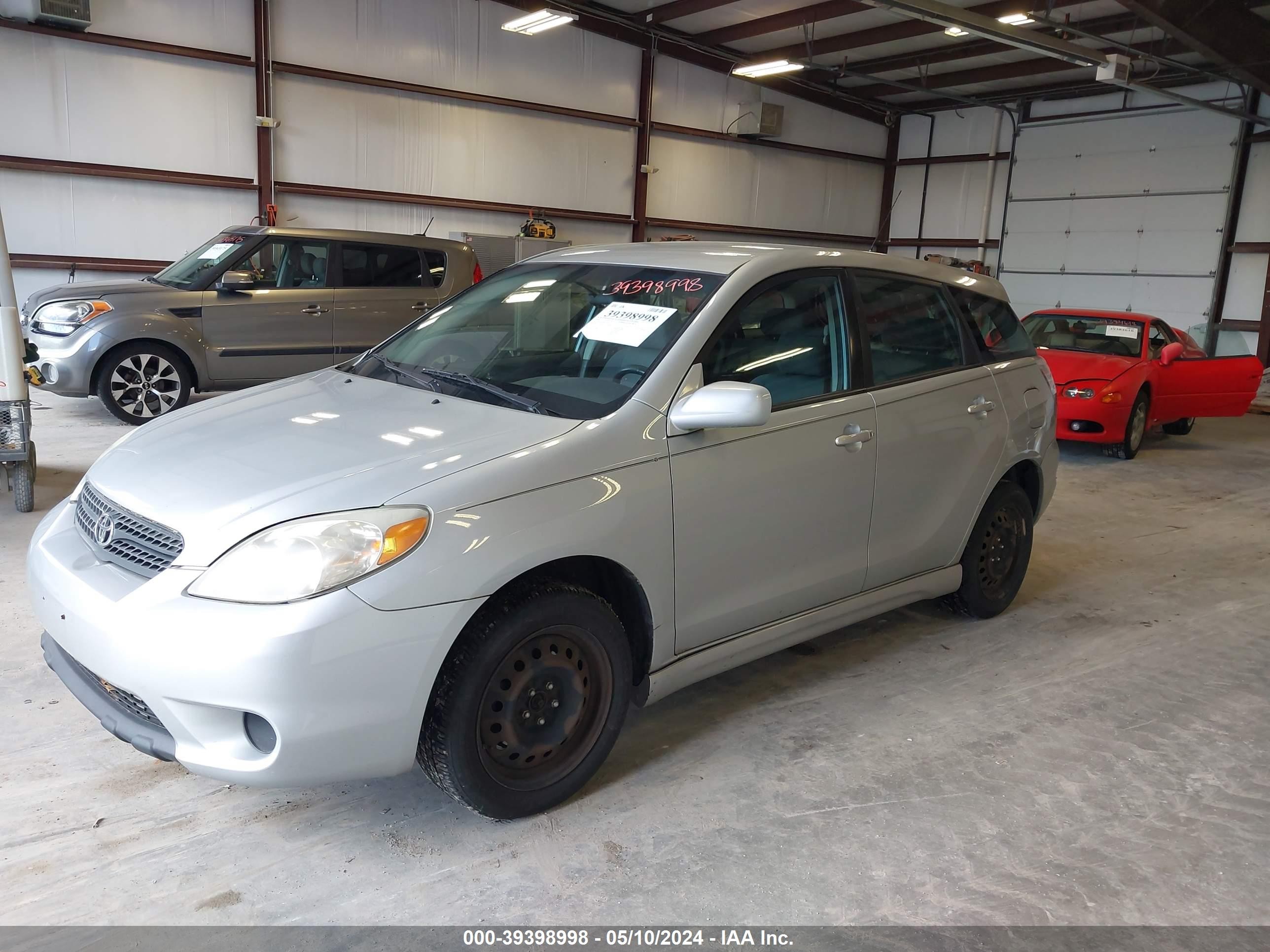 Photo 1 VIN: 2T1KR32E68C710059 - TOYOTA MATRIX 