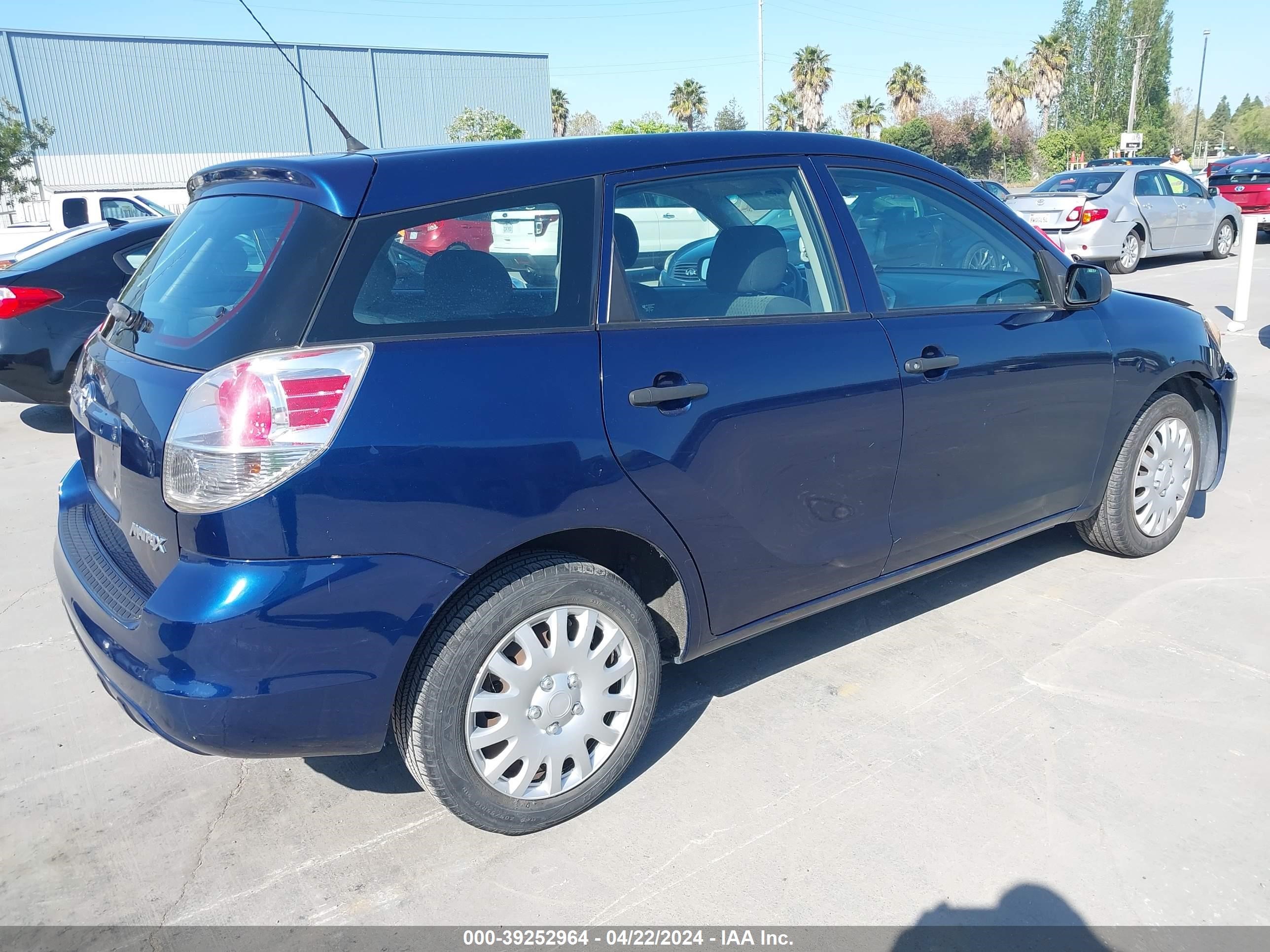 Photo 3 VIN: 2T1KR32E68C716802 - TOYOTA MATRIX 