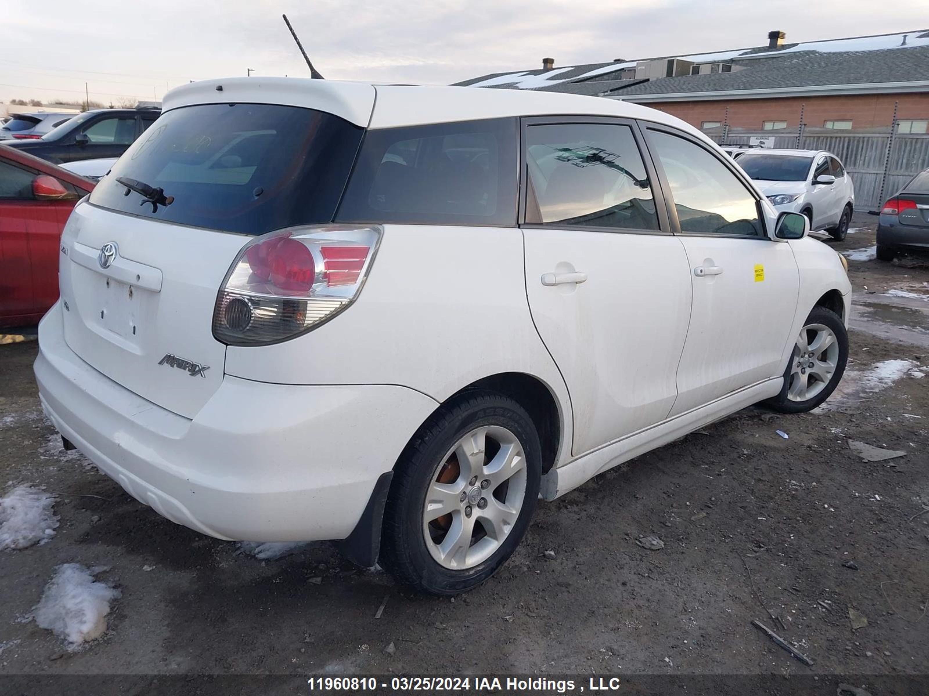 Photo 3 VIN: 2T1KR32E76C555356 - TOYOTA MATRIX 