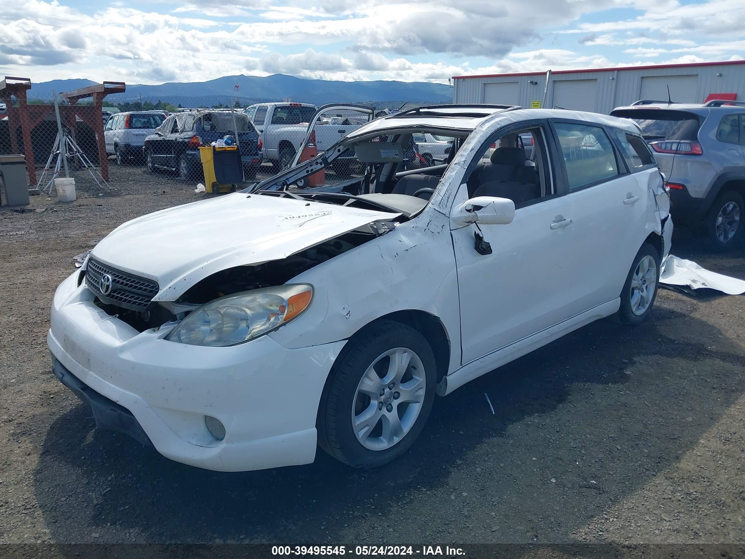 Photo 1 VIN: 2T1KR32E76C560332 - TOYOTA MATRIX 