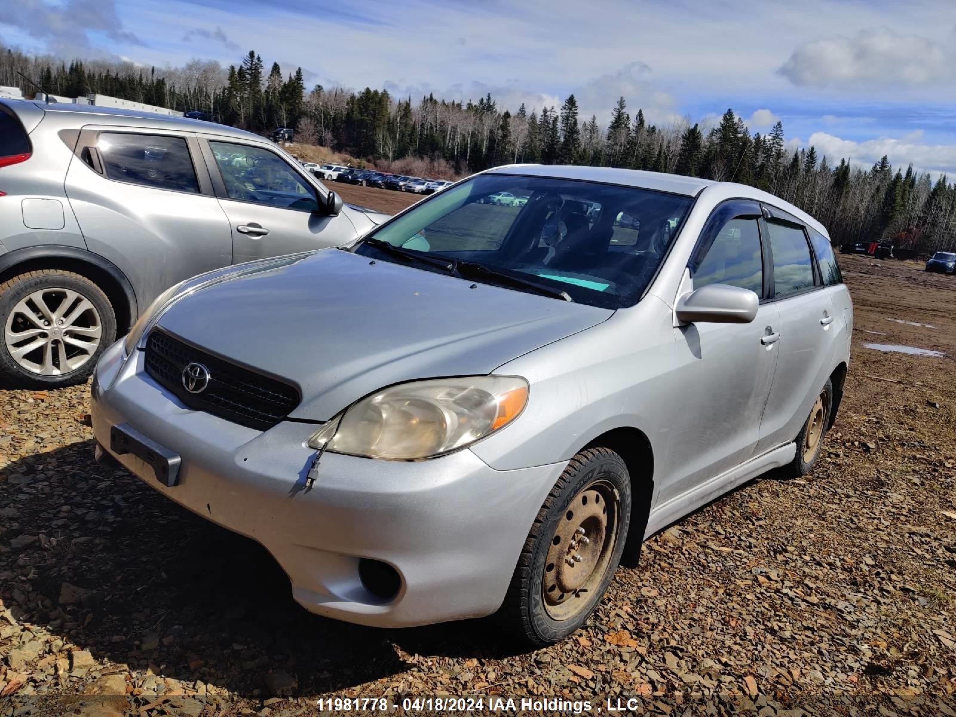 Photo 2 VIN: 2T1KR32E78C687505 - TOYOTA MATRIX 