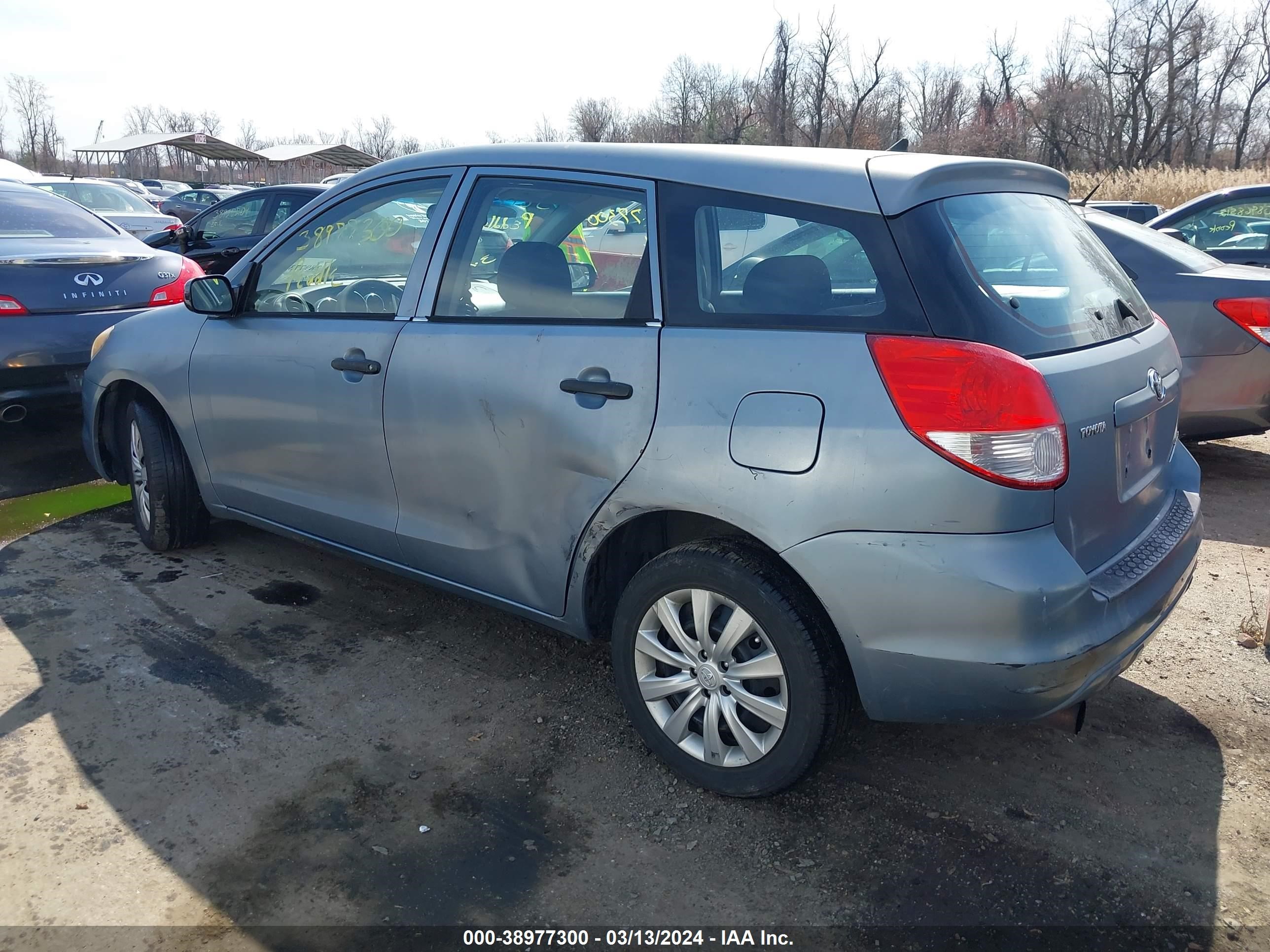 Photo 2 VIN: 2T1KR32E83C064192 - TOYOTA MATRIX 