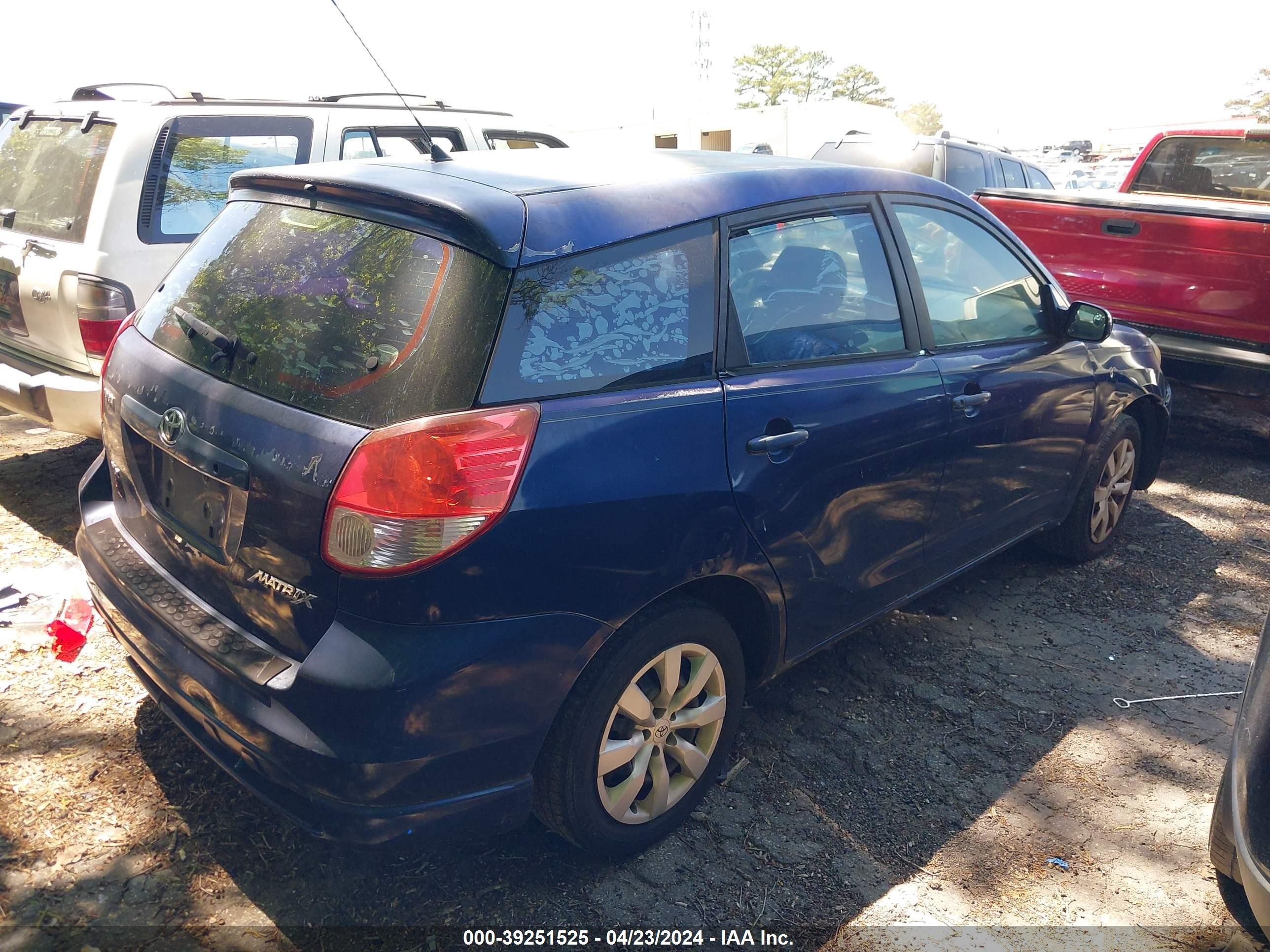 Photo 3 VIN: 2T1KR32E83C072678 - TOYOTA MATRIX 