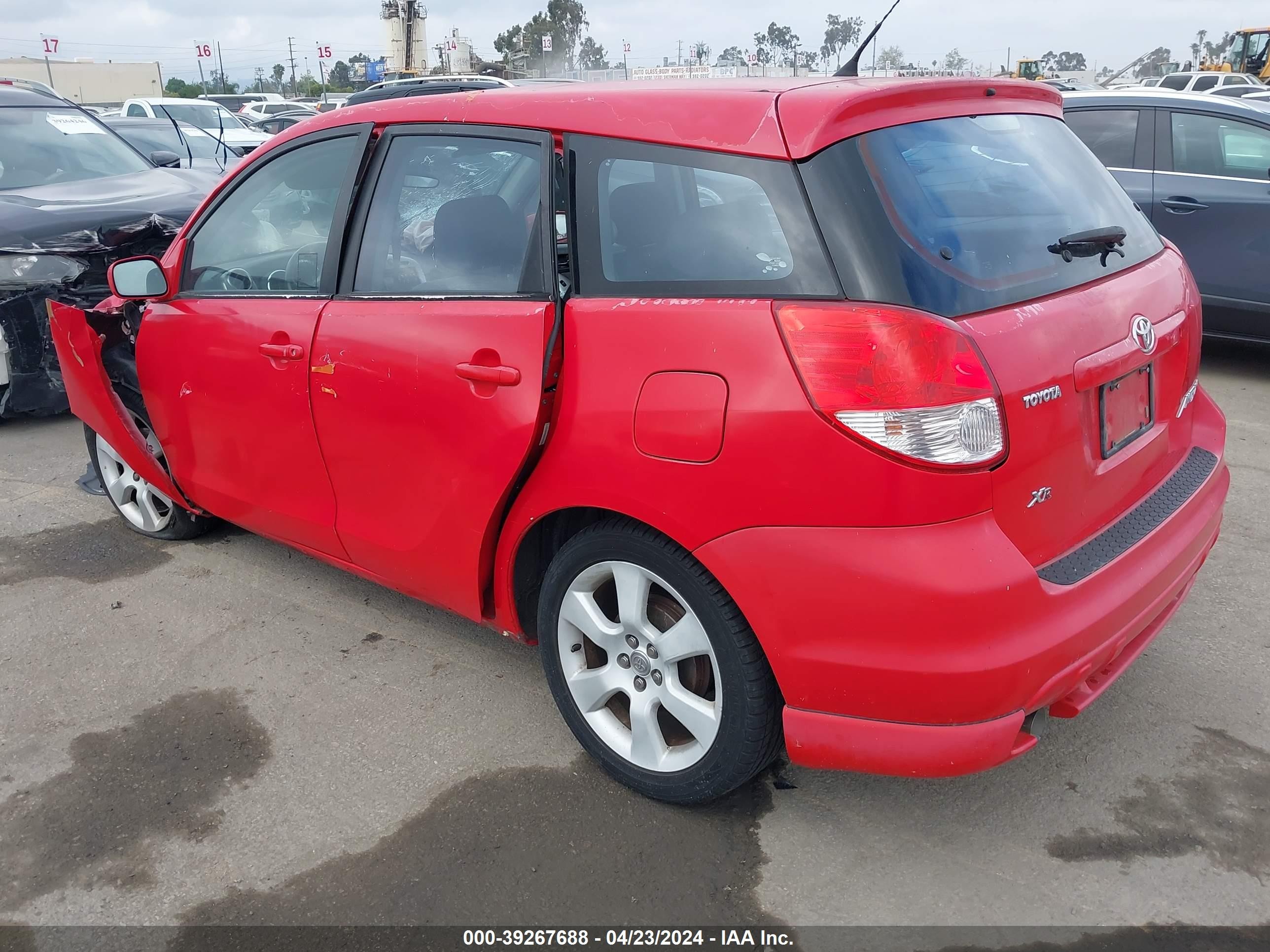 Photo 2 VIN: 2T1KR32E83C125153 - TOYOTA MATRIX 