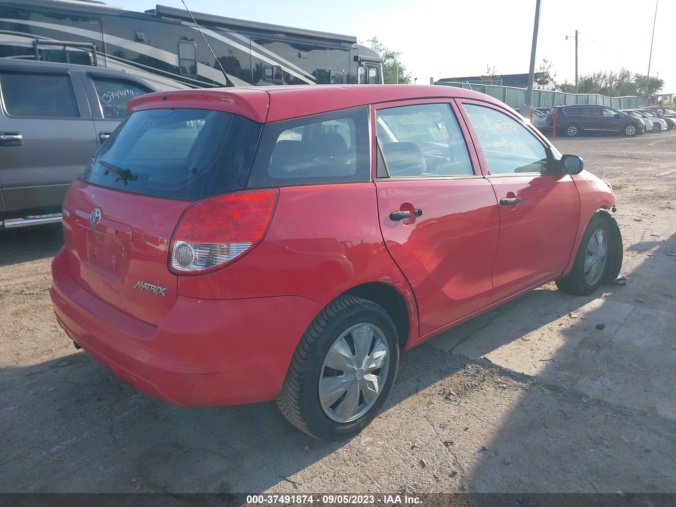 Photo 3 VIN: 2T1KR32E83C135472 - TOYOTA MATRIX 