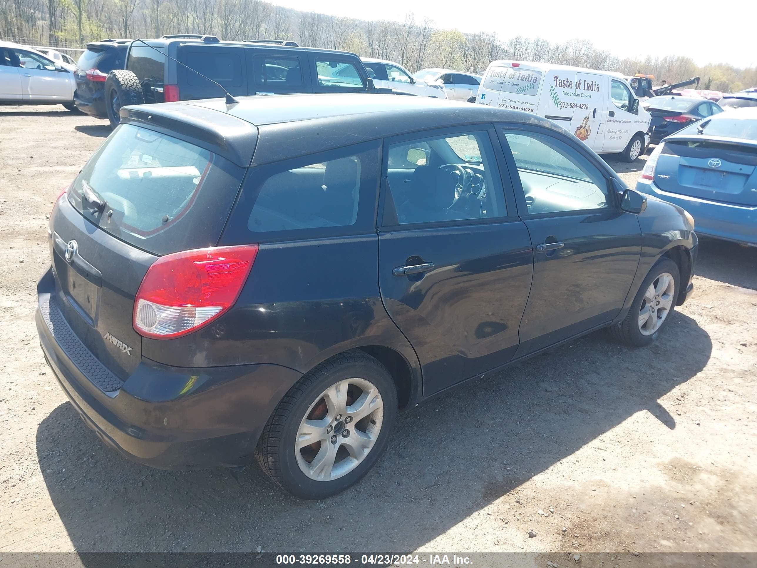 Photo 3 VIN: 2T1KR32E84C253426 - TOYOTA MATRIX 