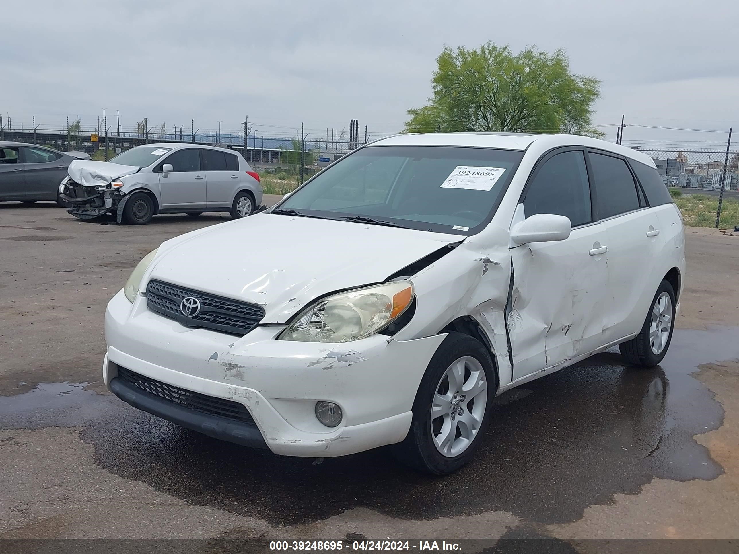 Photo 1 VIN: 2T1KR32E85C338879 - TOYOTA MATRIX 