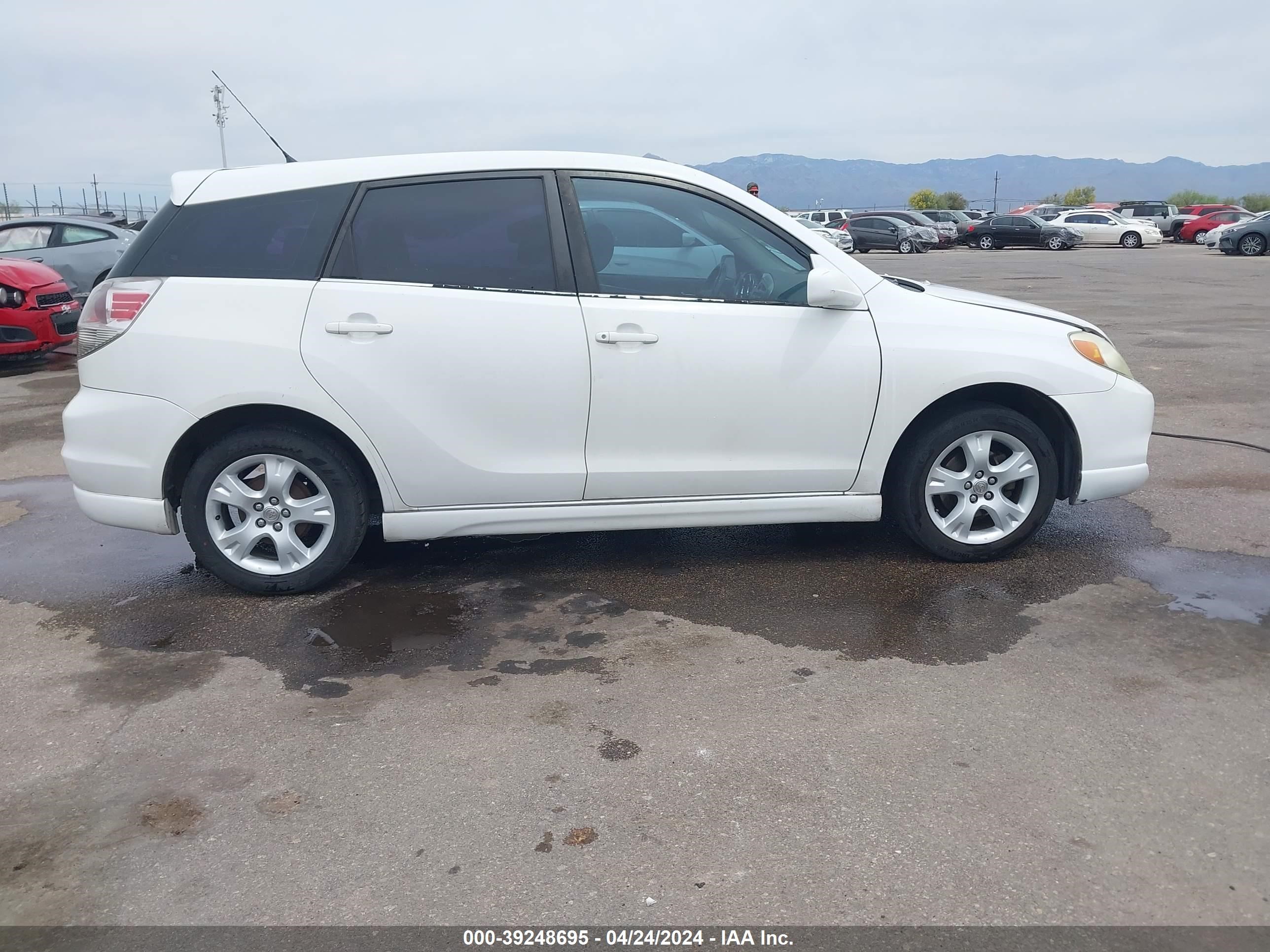 Photo 12 VIN: 2T1KR32E85C338879 - TOYOTA MATRIX 