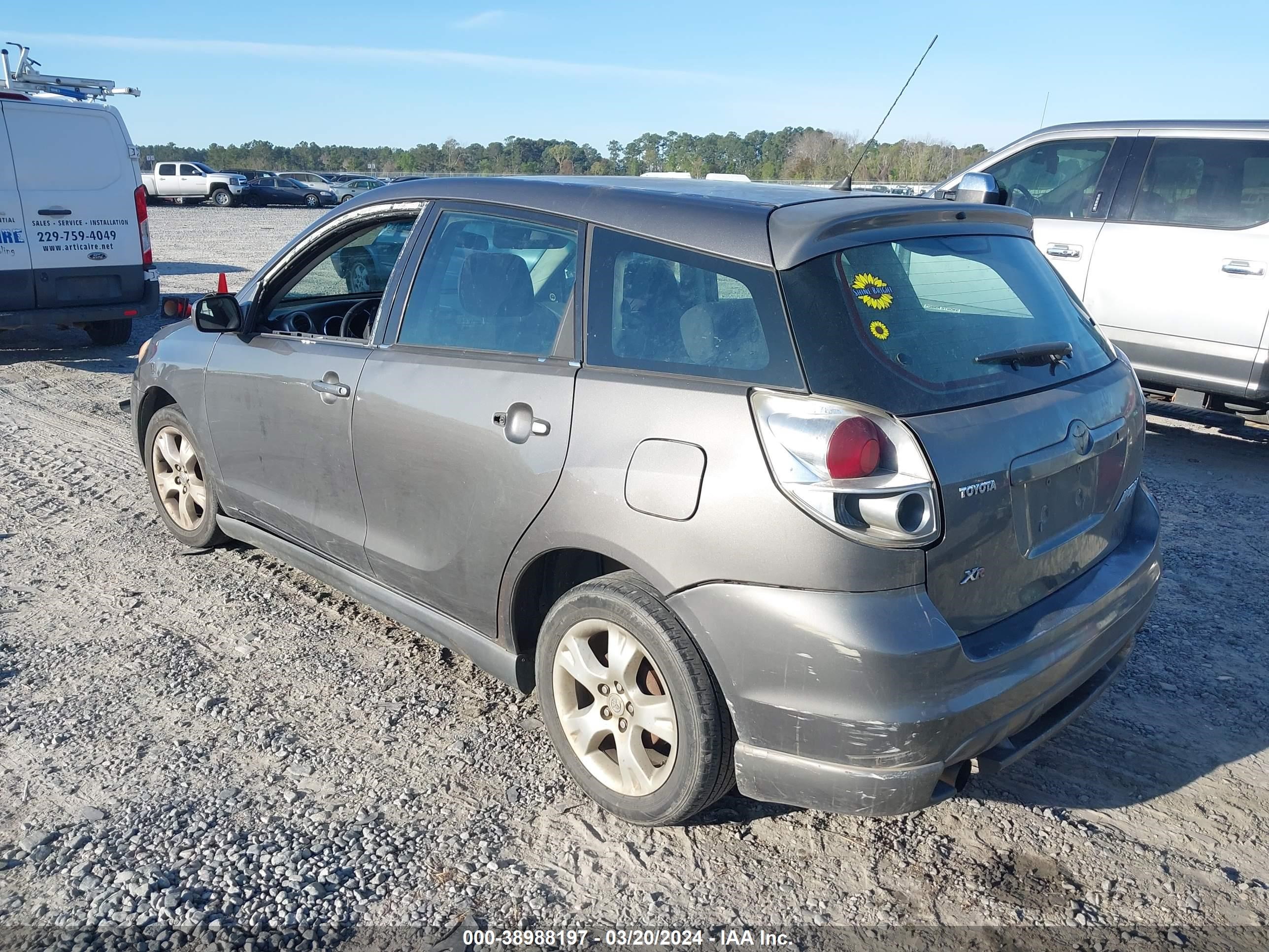 Photo 2 VIN: 2T1KR32E85C425388 - TOYOTA MATRIX 