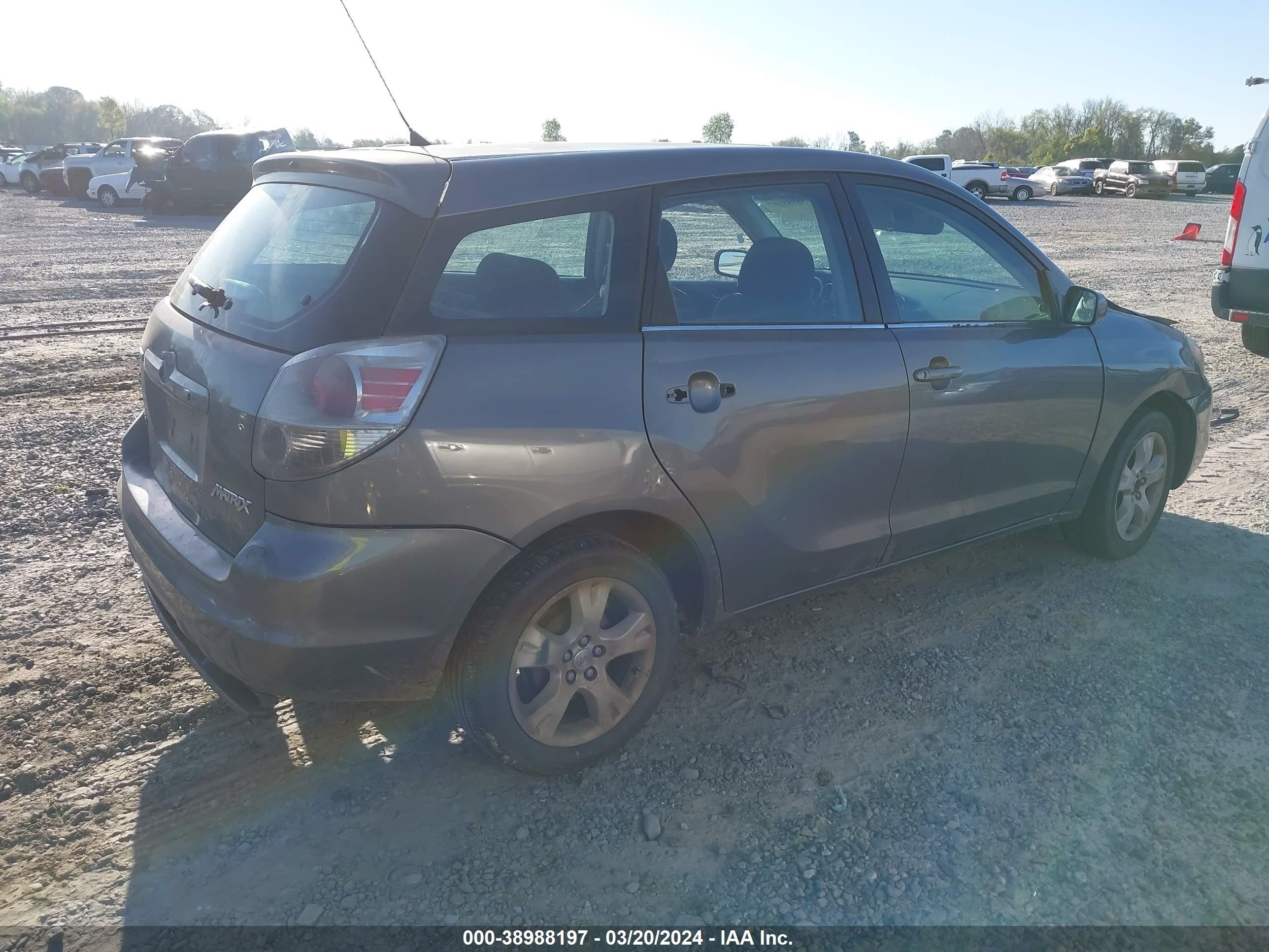 Photo 3 VIN: 2T1KR32E85C425388 - TOYOTA MATRIX 