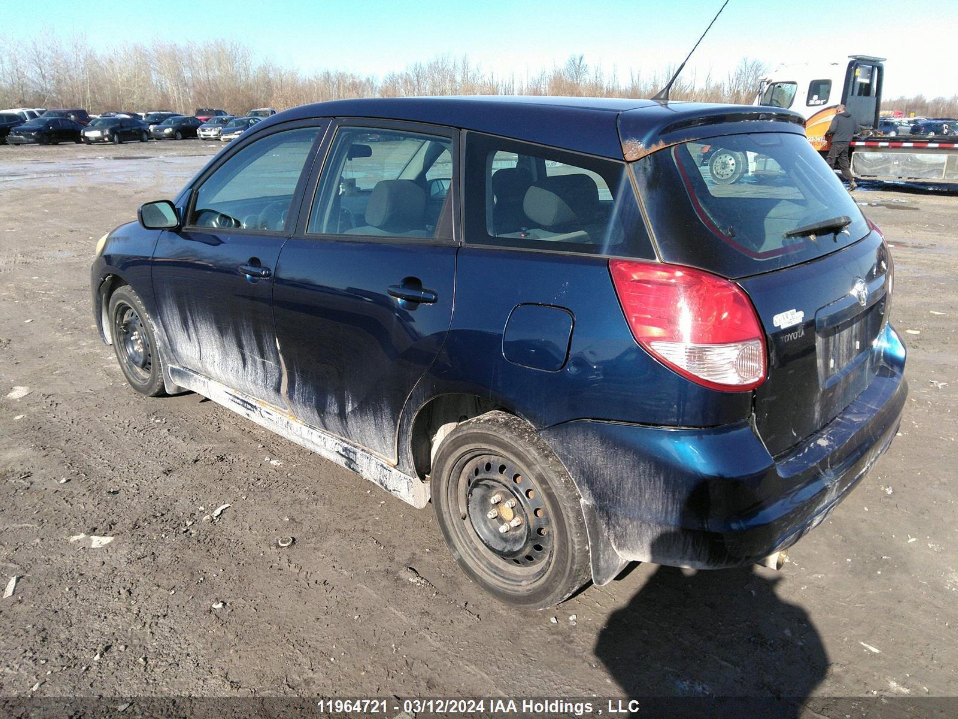 Photo 2 VIN: 2T1KR32E87C670484 - TOYOTA MATRIX 