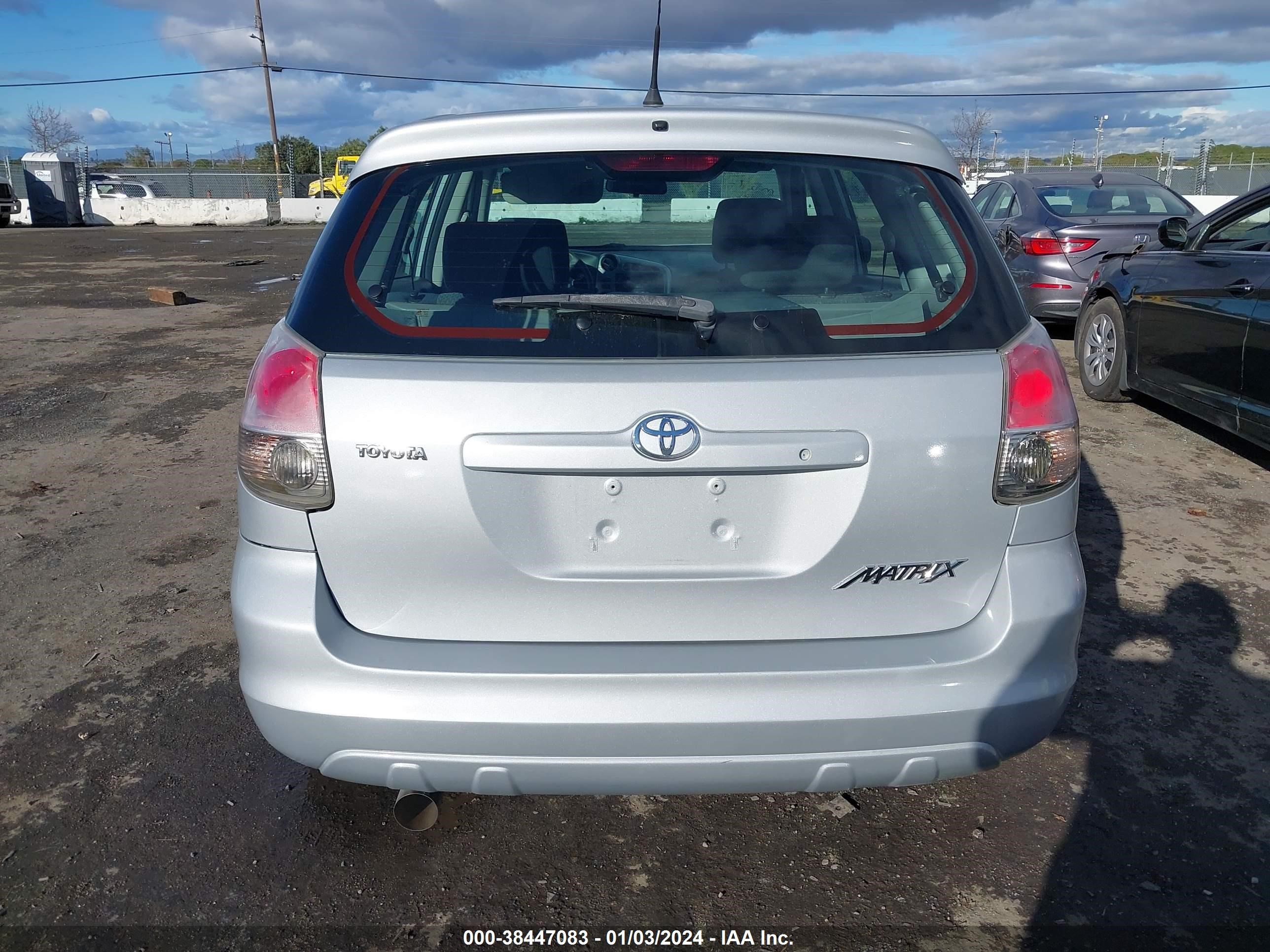 Photo 15 VIN: 2T1KR32E87C683493 - TOYOTA MATRIX 