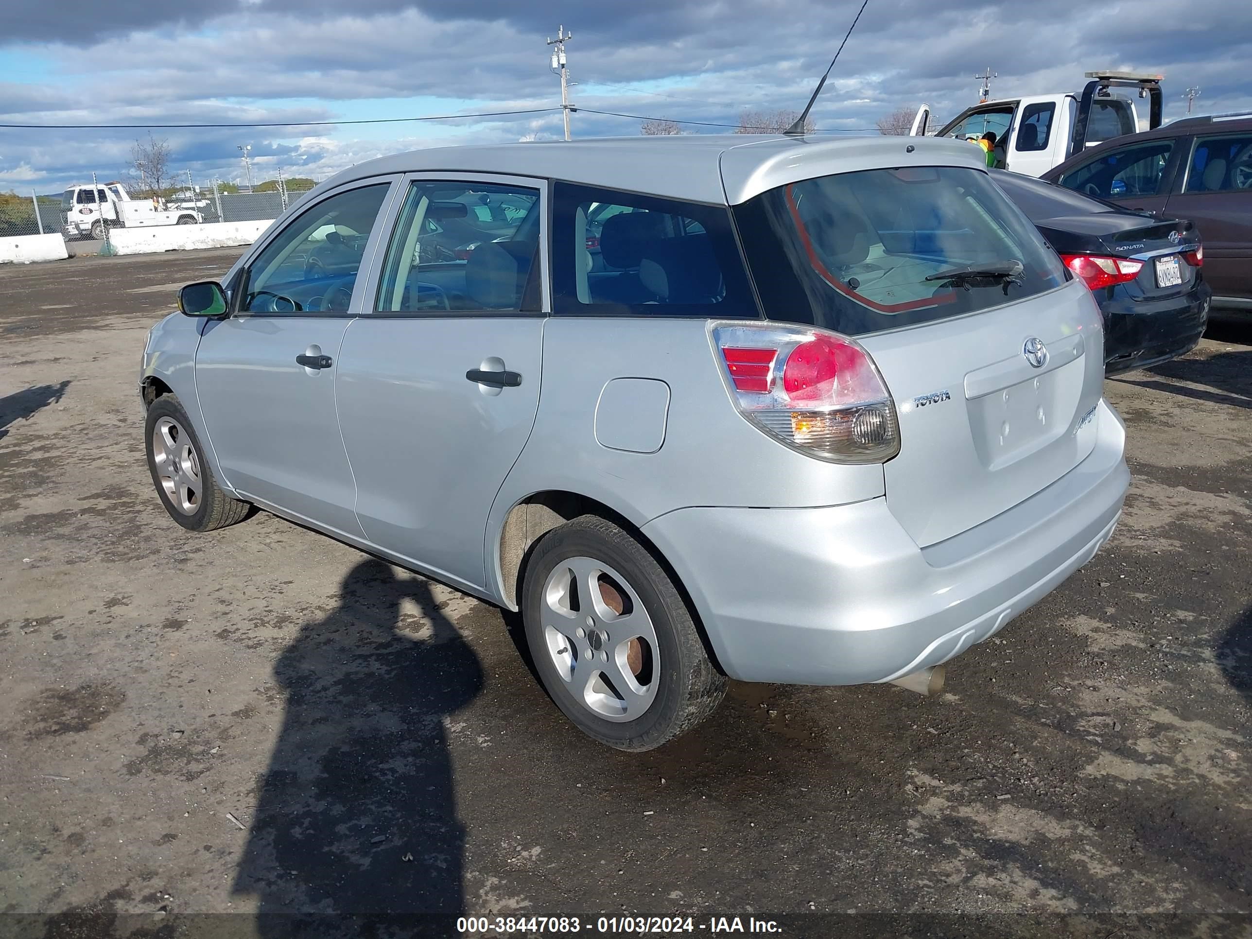 Photo 2 VIN: 2T1KR32E87C683493 - TOYOTA MATRIX 