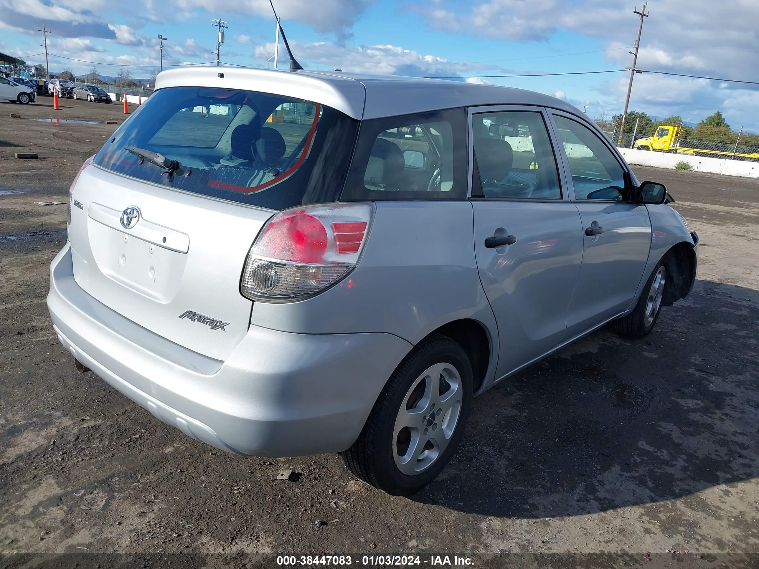 Photo 3 VIN: 2T1KR32E87C683493 - TOYOTA MATRIX 