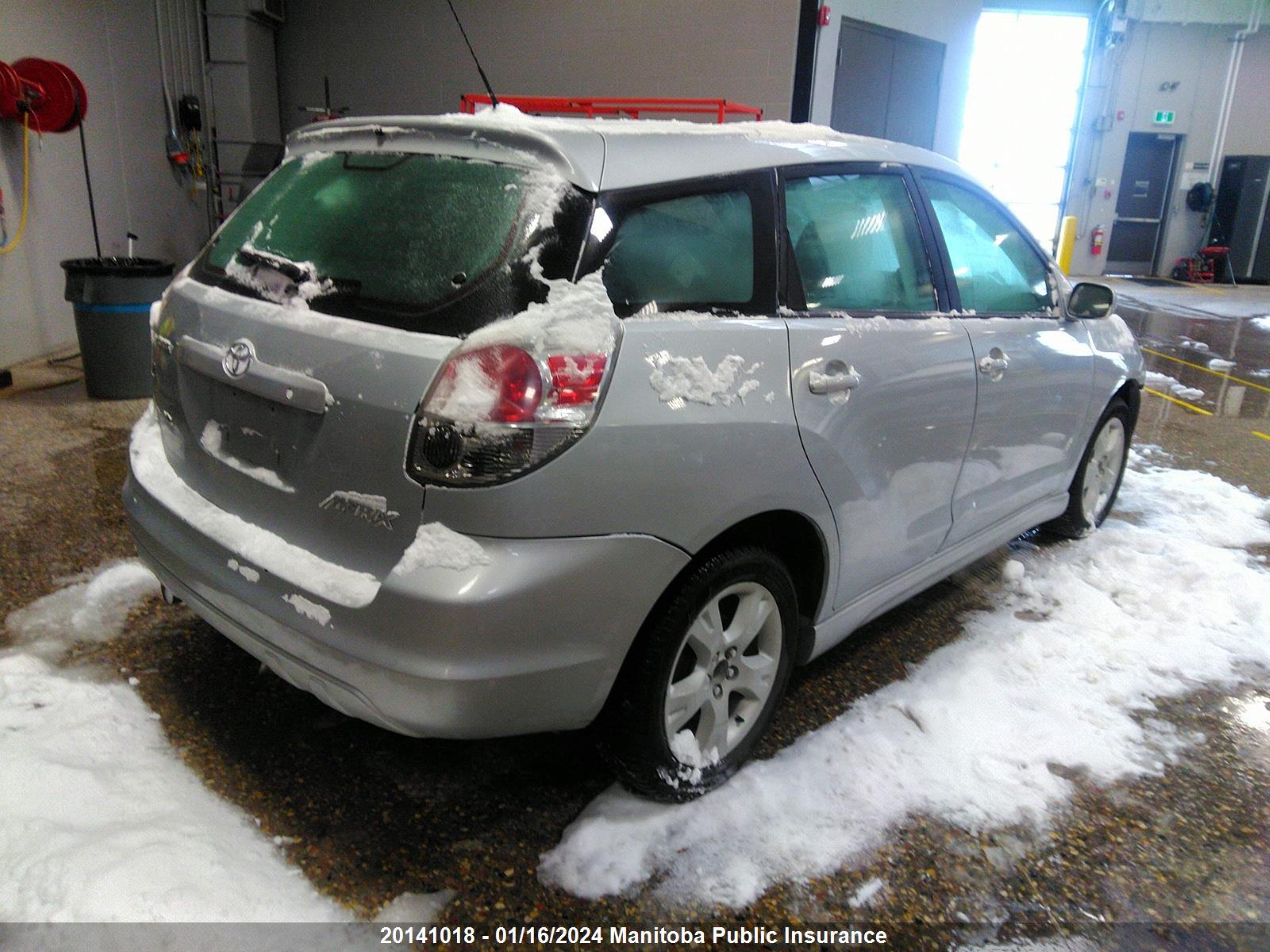 Photo 3 VIN: 2T1KR32E88C699498 - TOYOTA MATRIX 