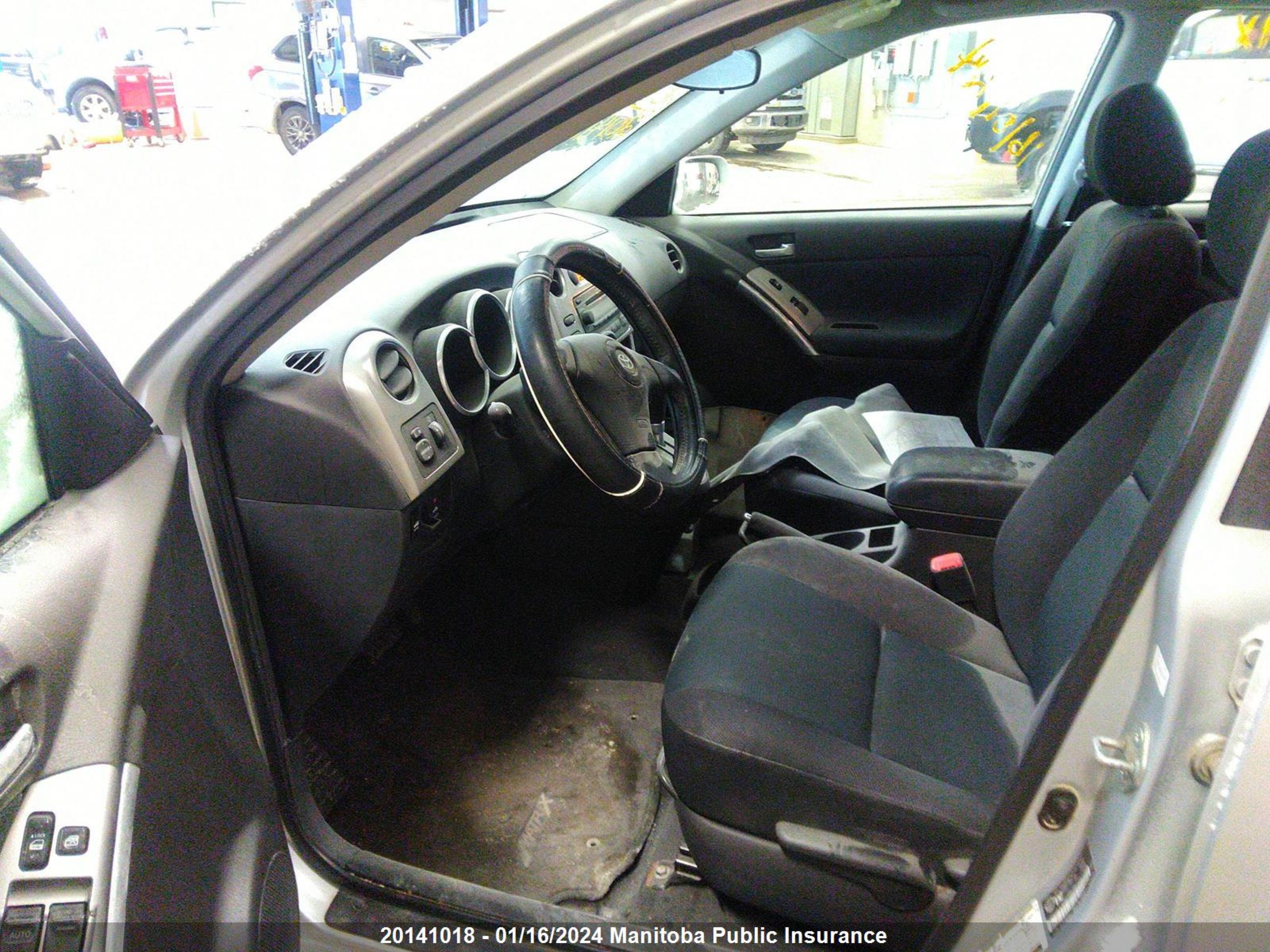 Photo 4 VIN: 2T1KR32E88C699498 - TOYOTA MATRIX 