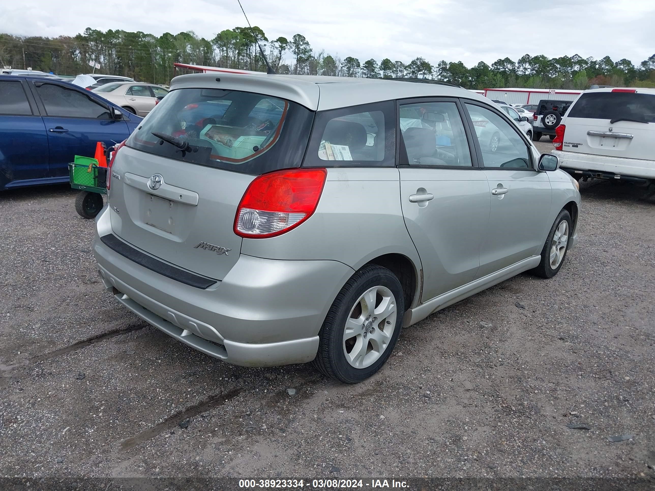 Photo 3 VIN: 2T1KR32E93C003658 - TOYOTA MATRIX 