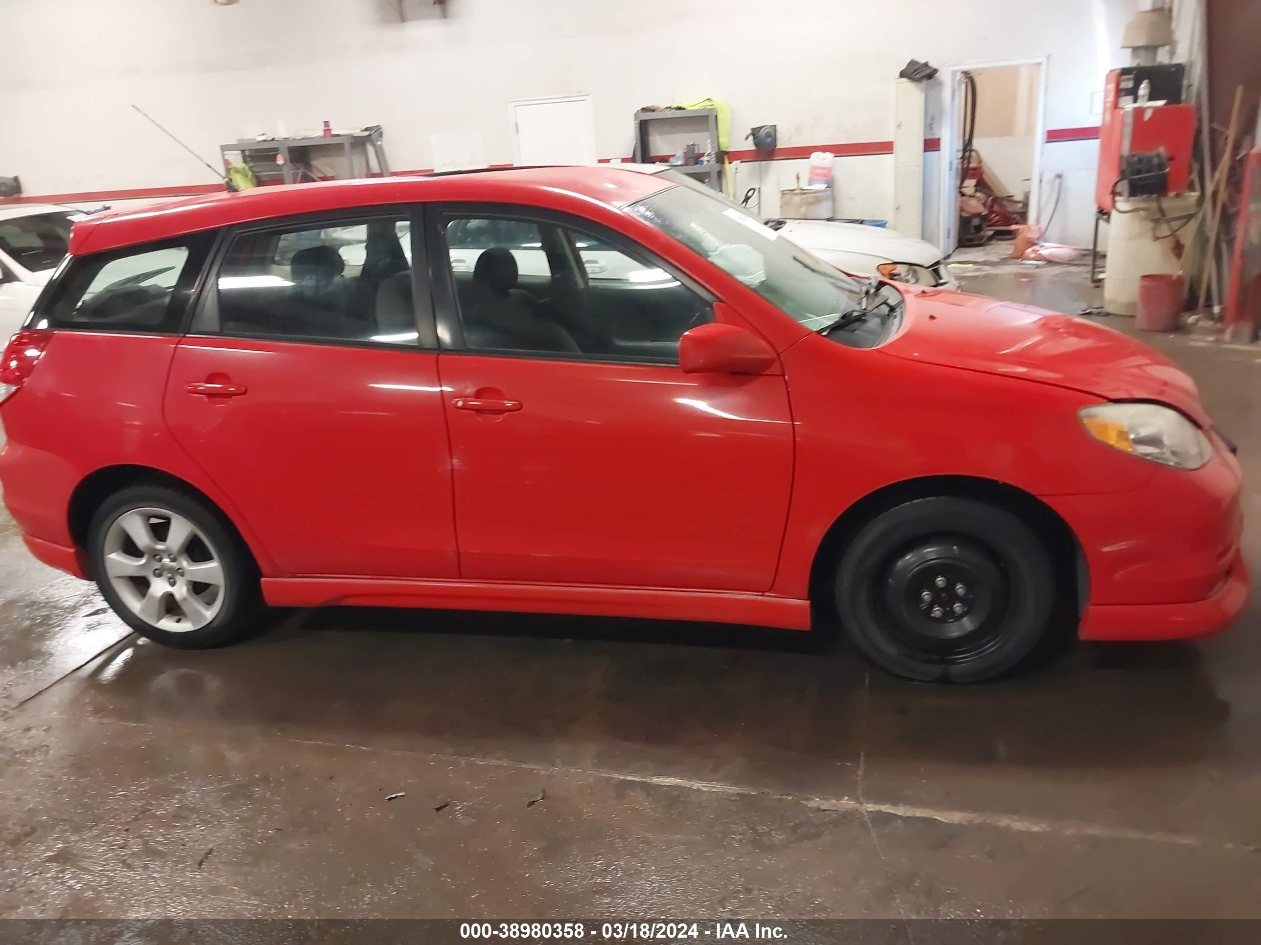 Photo 13 VIN: 2T1KR32E93C055677 - TOYOTA MATRIX 