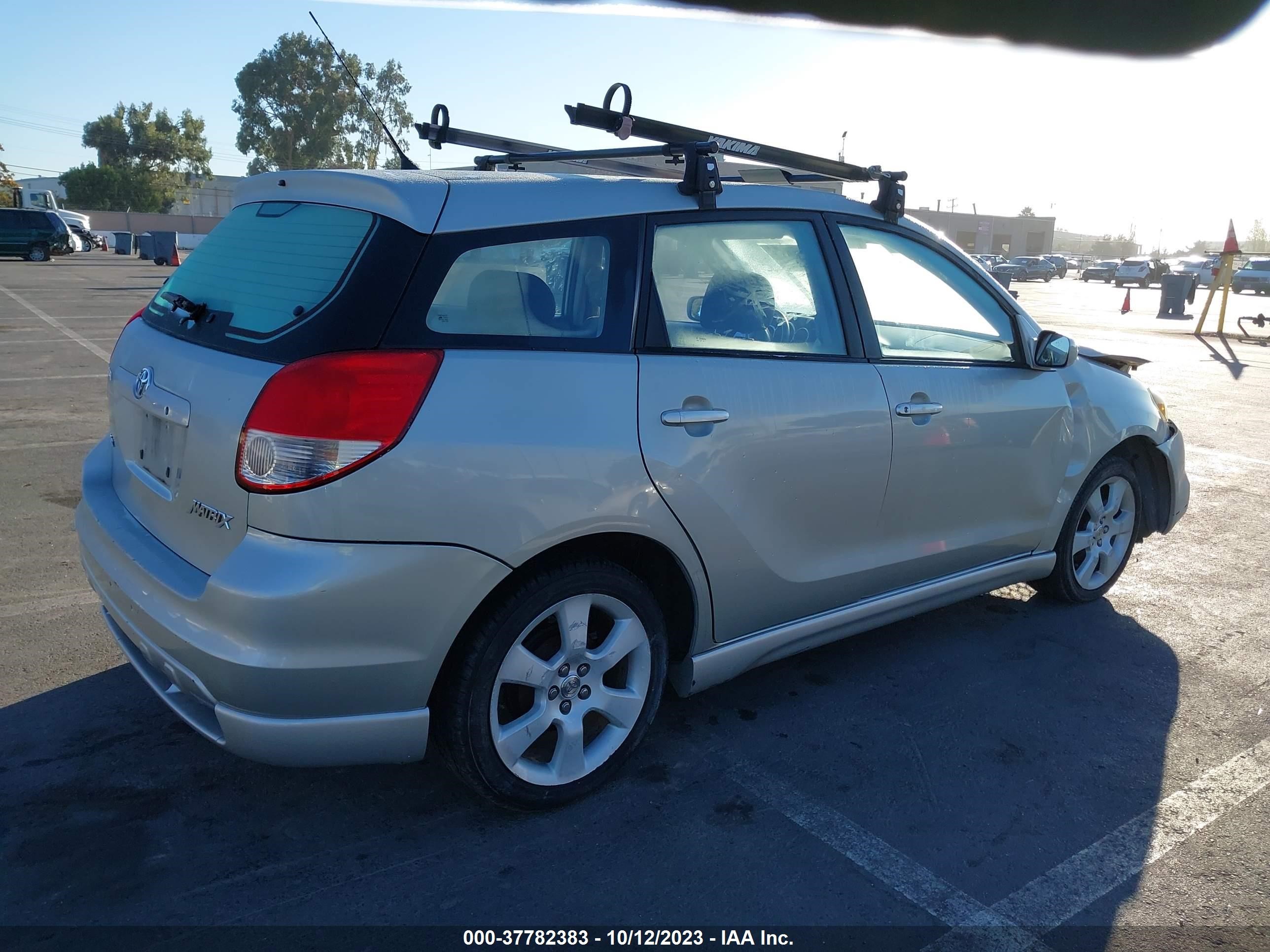 Photo 3 VIN: 2T1KR32E93C155939 - TOYOTA MATRIX 