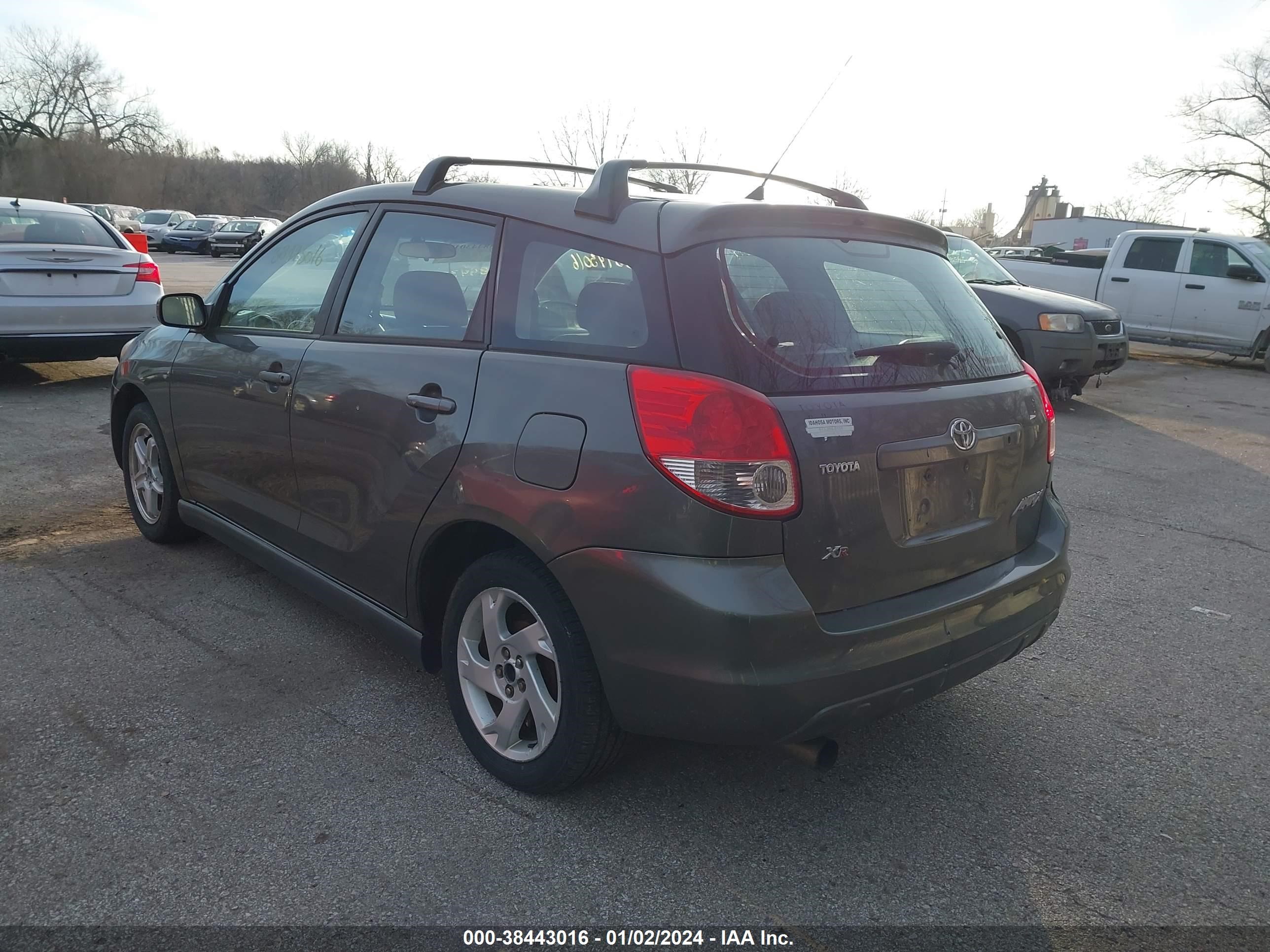 Photo 2 VIN: 2T1KR32E94C204879 - TOYOTA MATRIX 