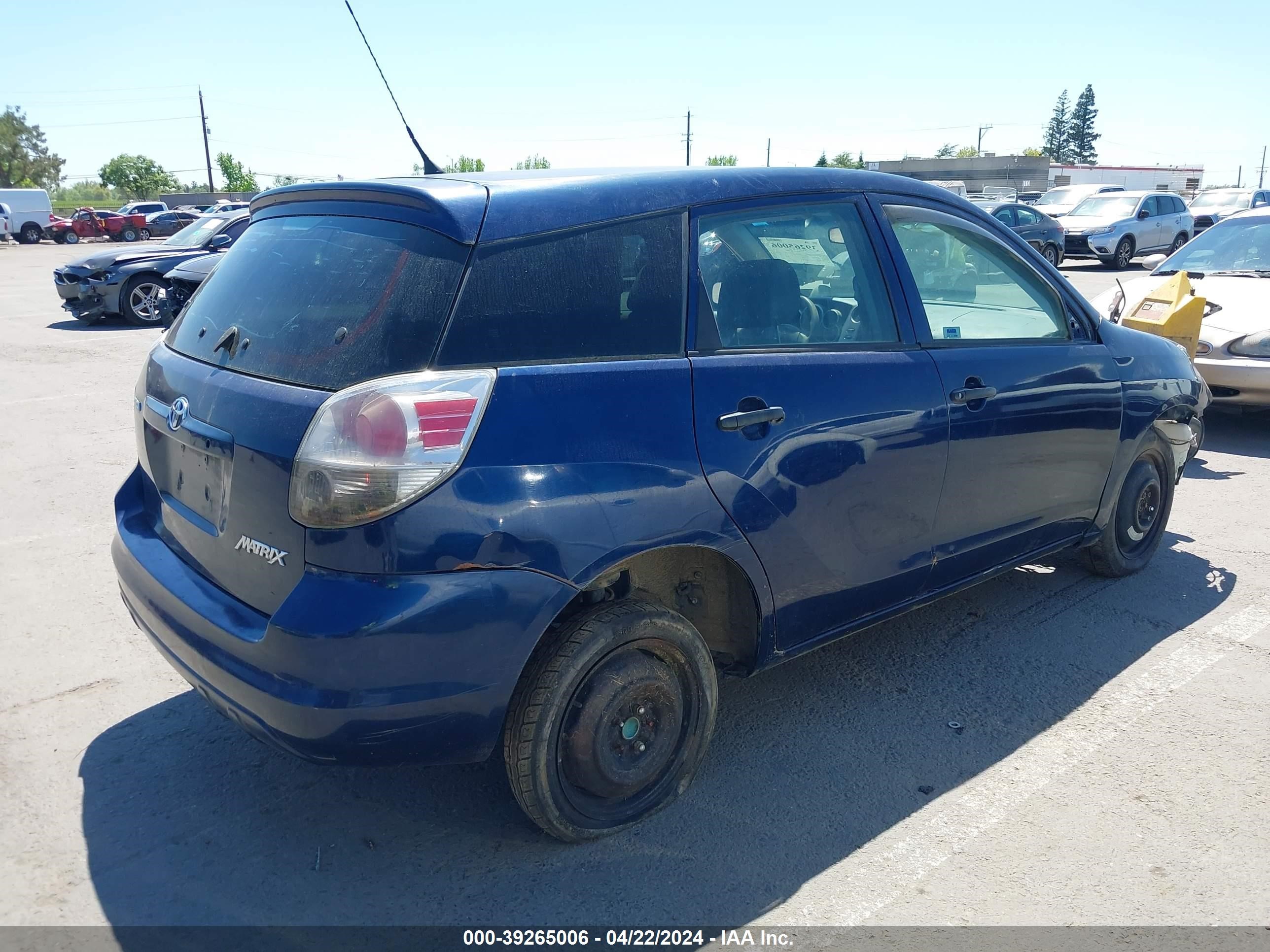 Photo 3 VIN: 2T1KR32E95C553607 - TOYOTA MATRIX 