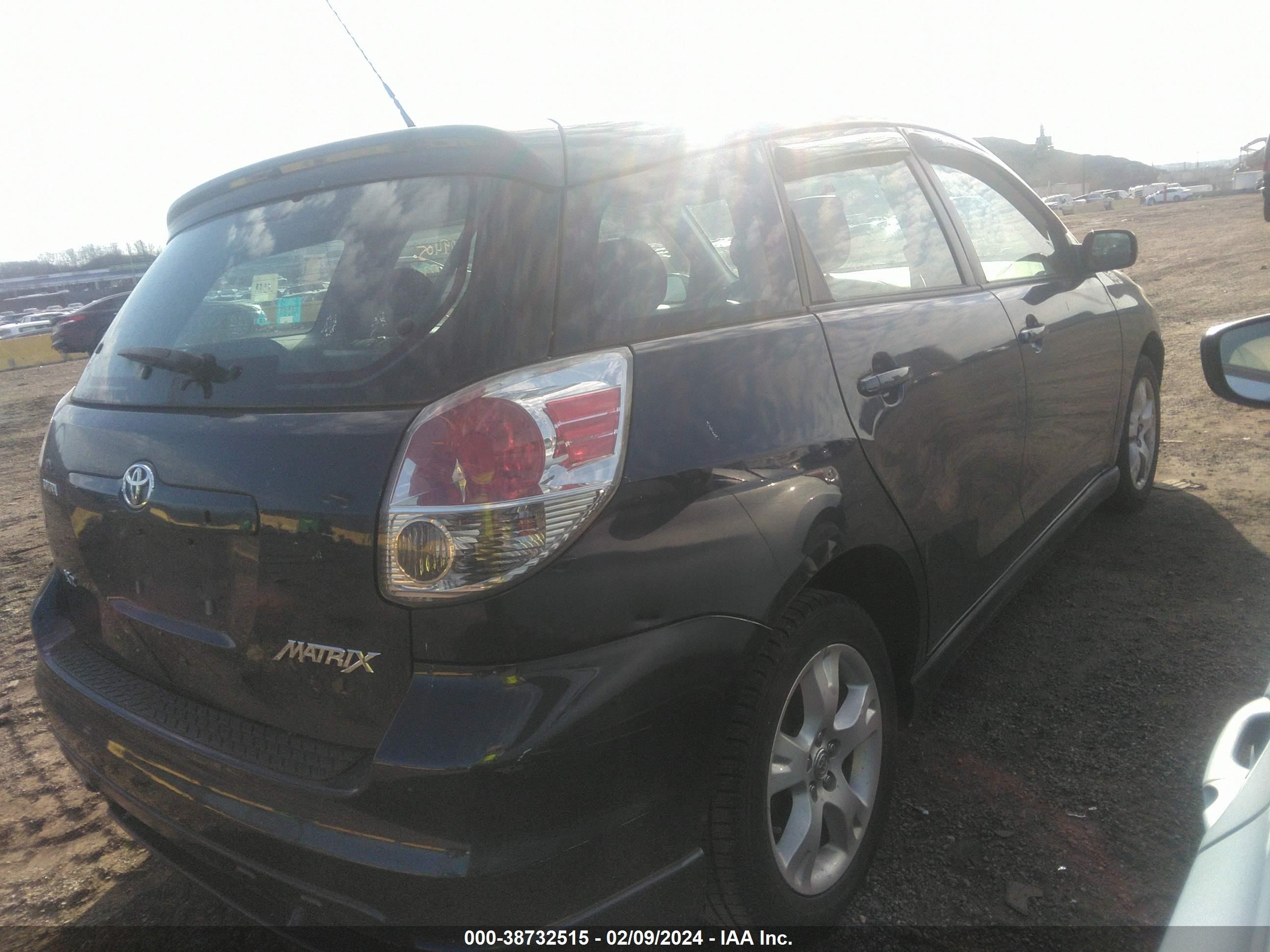 Photo 3 VIN: 2T1KR32E97C634142 - TOYOTA MATRIX 