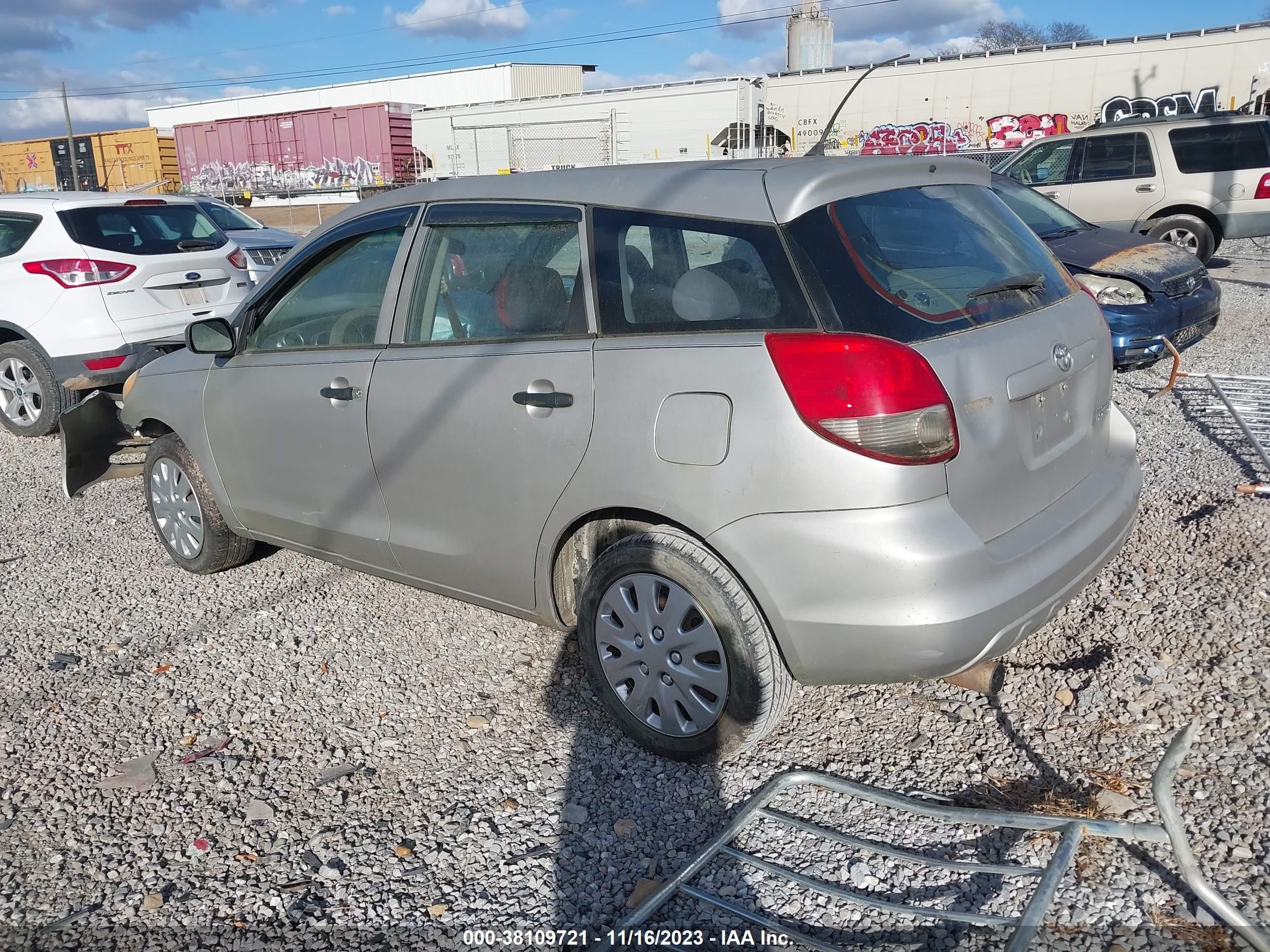 Photo 2 VIN: 2T1KR32EX3C043957 - TOYOTA MATRIX 