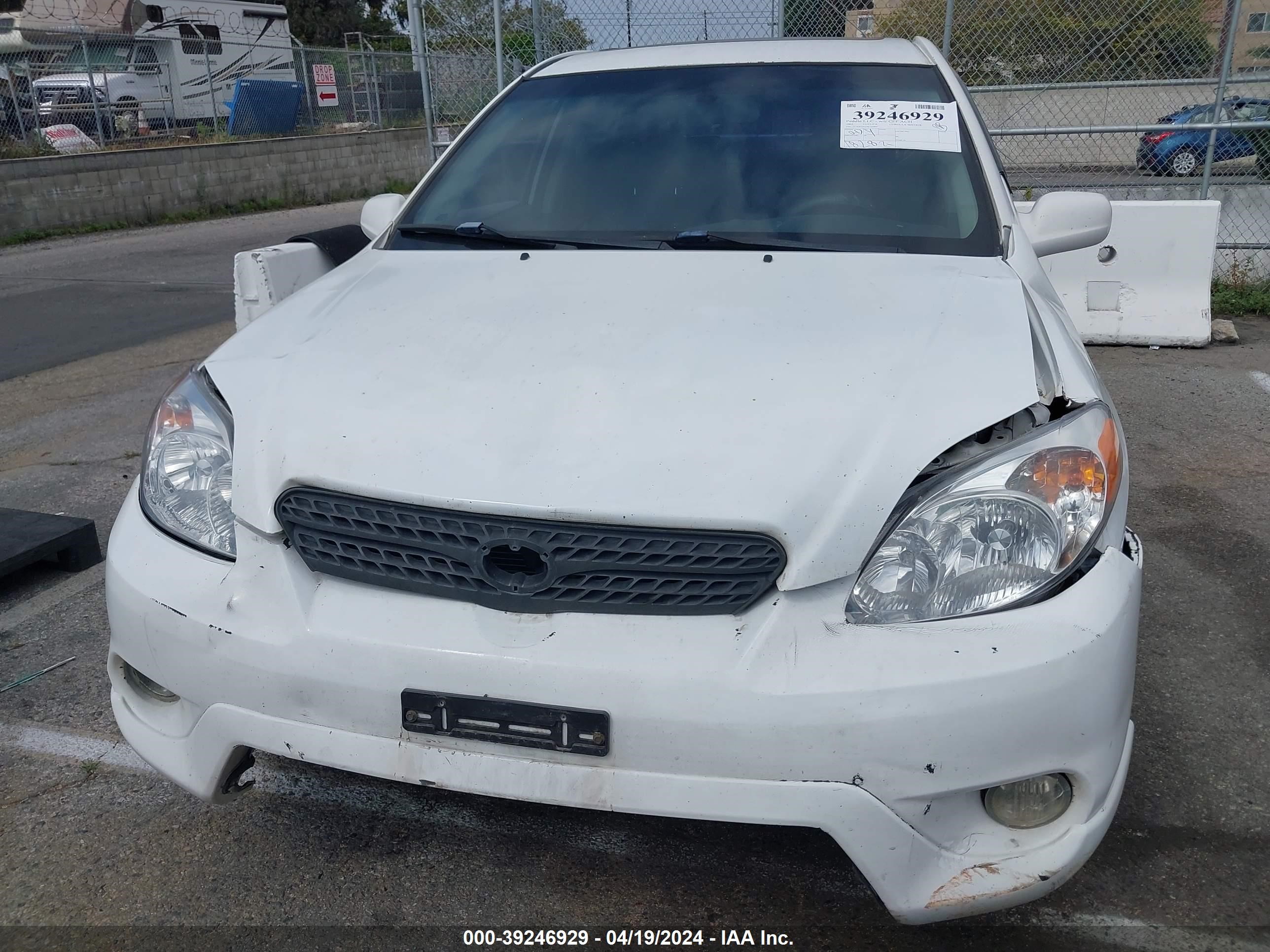 Photo 5 VIN: 2T1KR32EX5C349897 - TOYOTA MATRIX 