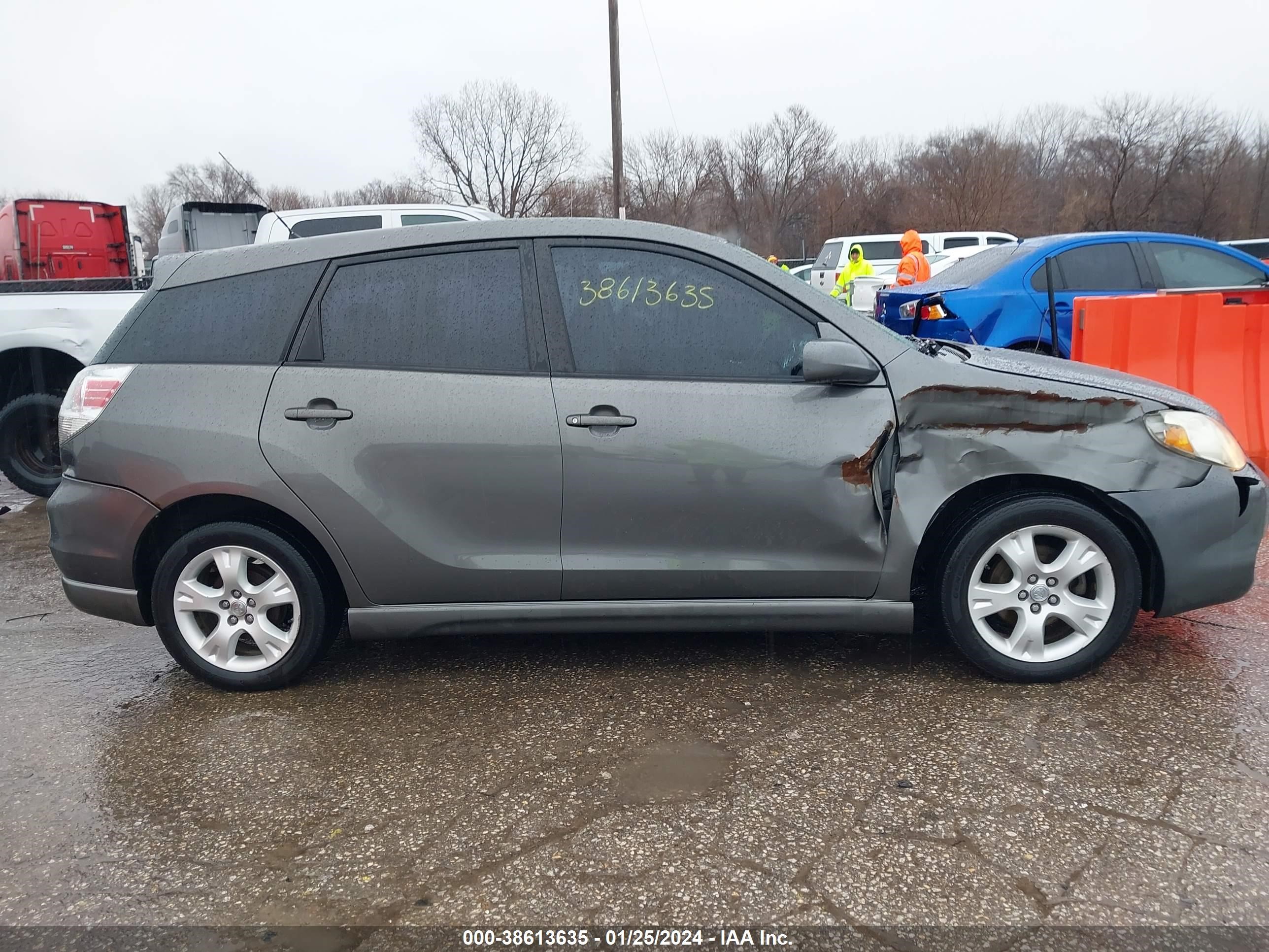 Photo 12 VIN: 2T1KR32EX8C695372 - TOYOTA MATRIX 