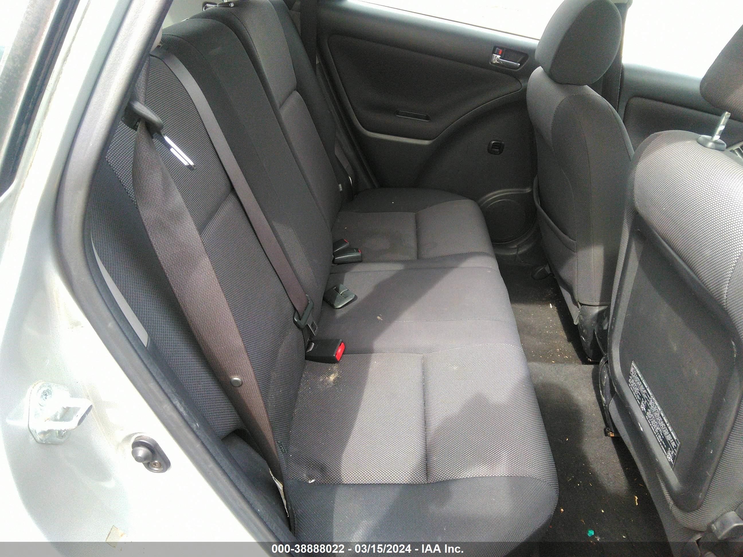 Photo 7 VIN: 2T1KR38E43C062480 - TOYOTA MATRIX 