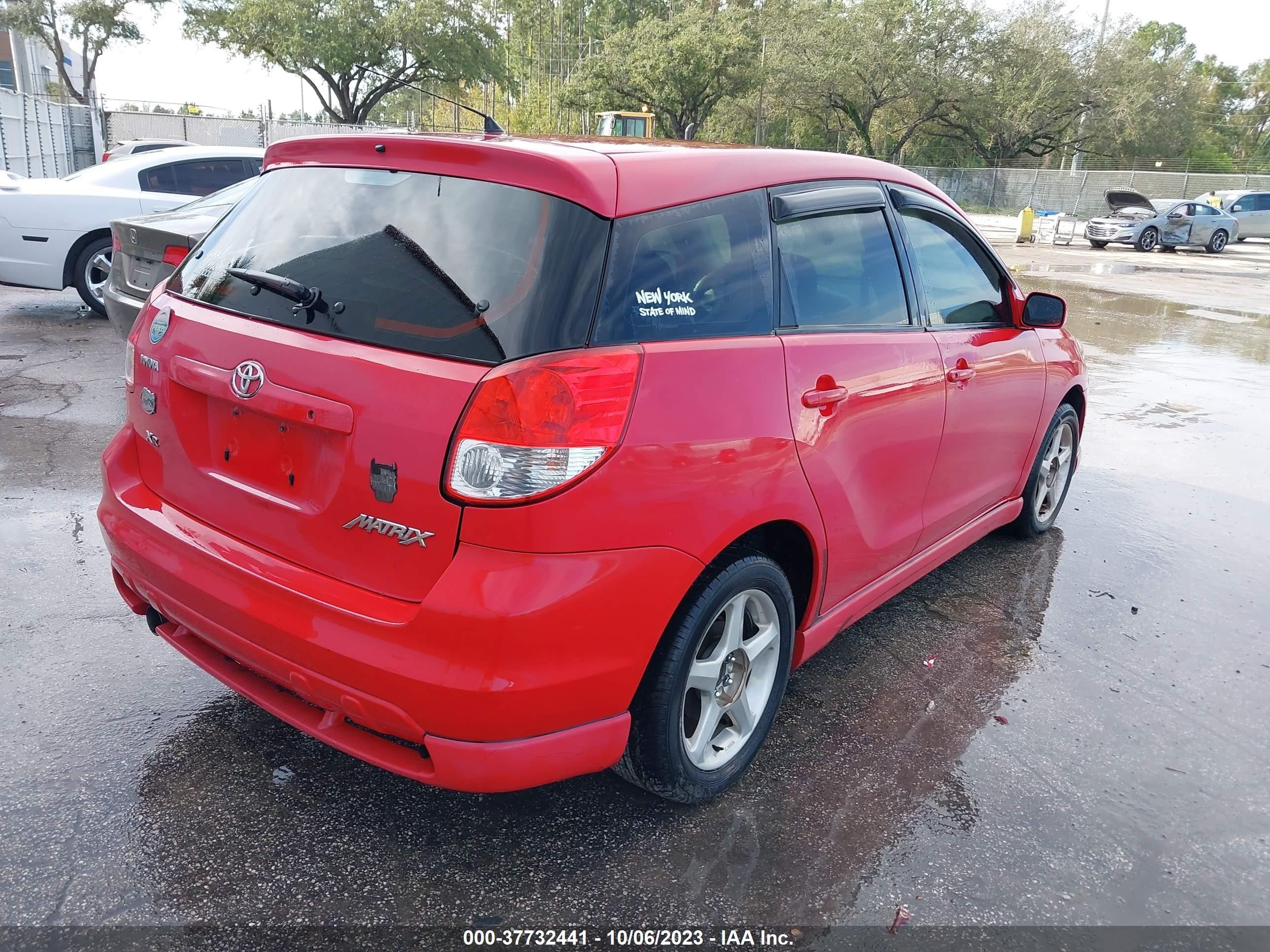 Photo 3 VIN: 2T1KR38E83C056598 - TOYOTA MATRIX 