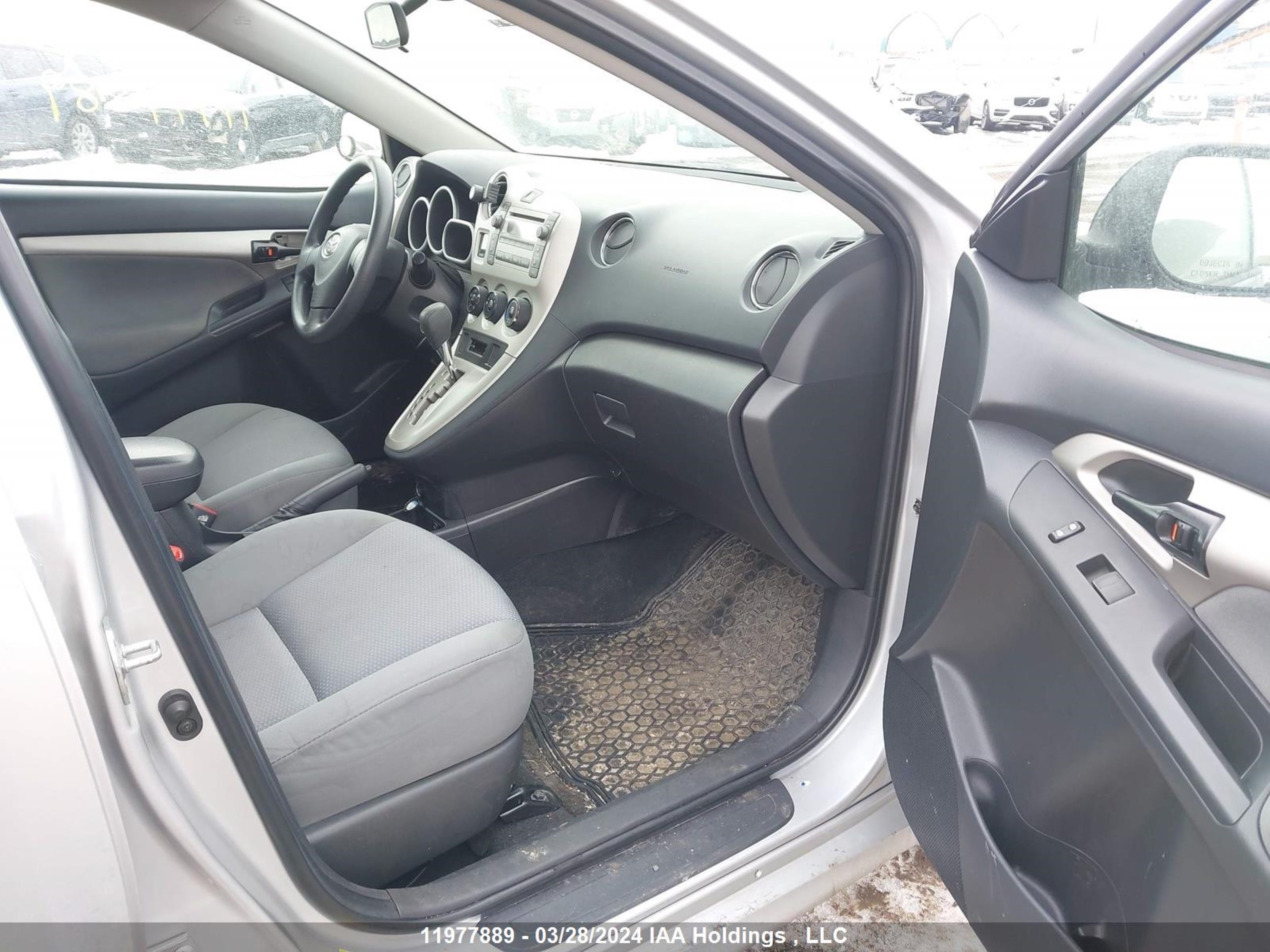 Photo 4 VIN: 2T1KU40E19C130890 - TOYOTA MATRIX 