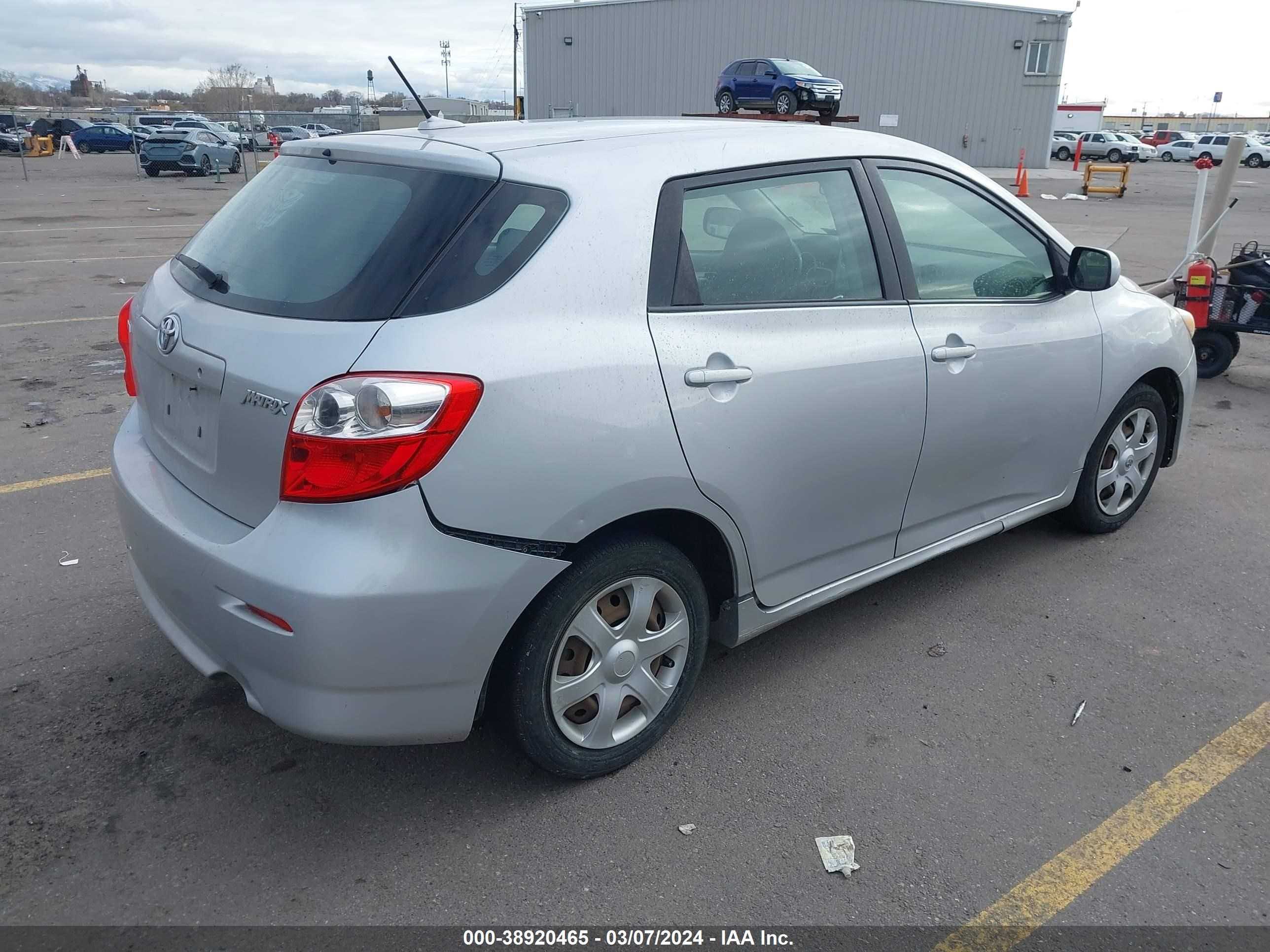 Photo 3 VIN: 2T1KU40E29C164014 - TOYOTA MATRIX 