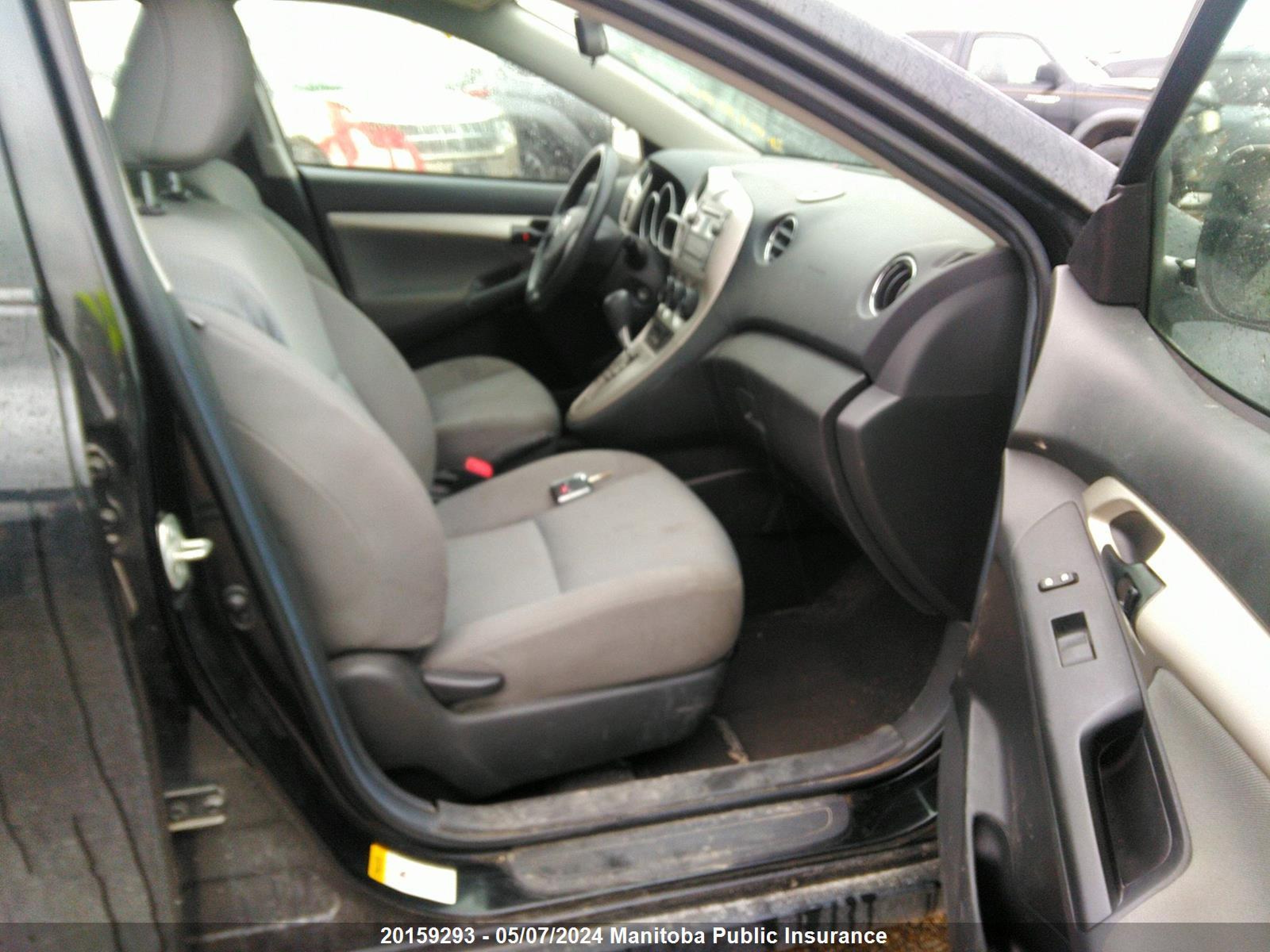 Photo 4 VIN: 2T1KU40E39C060146 - TOYOTA MATRIX 