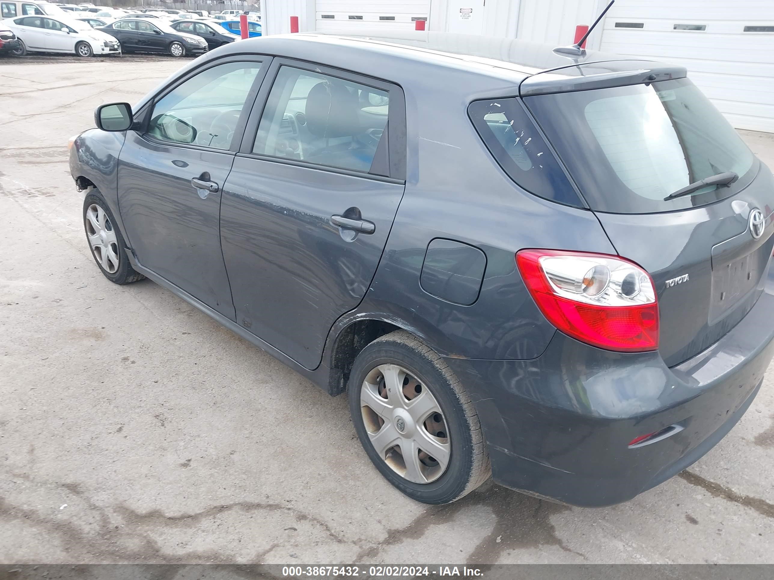 Photo 2 VIN: 2T1KU40E49C042674 - TOYOTA MATRIX 