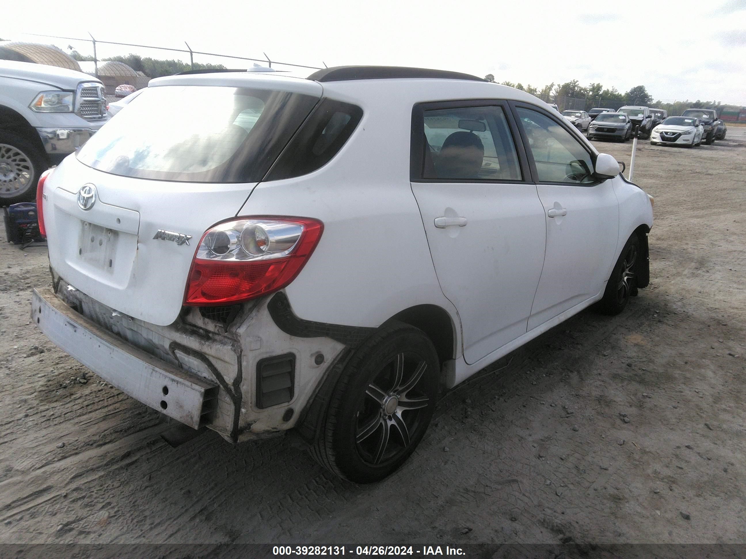 Photo 3 VIN: 2T1KU40E49C147330 - TOYOTA MATRIX 