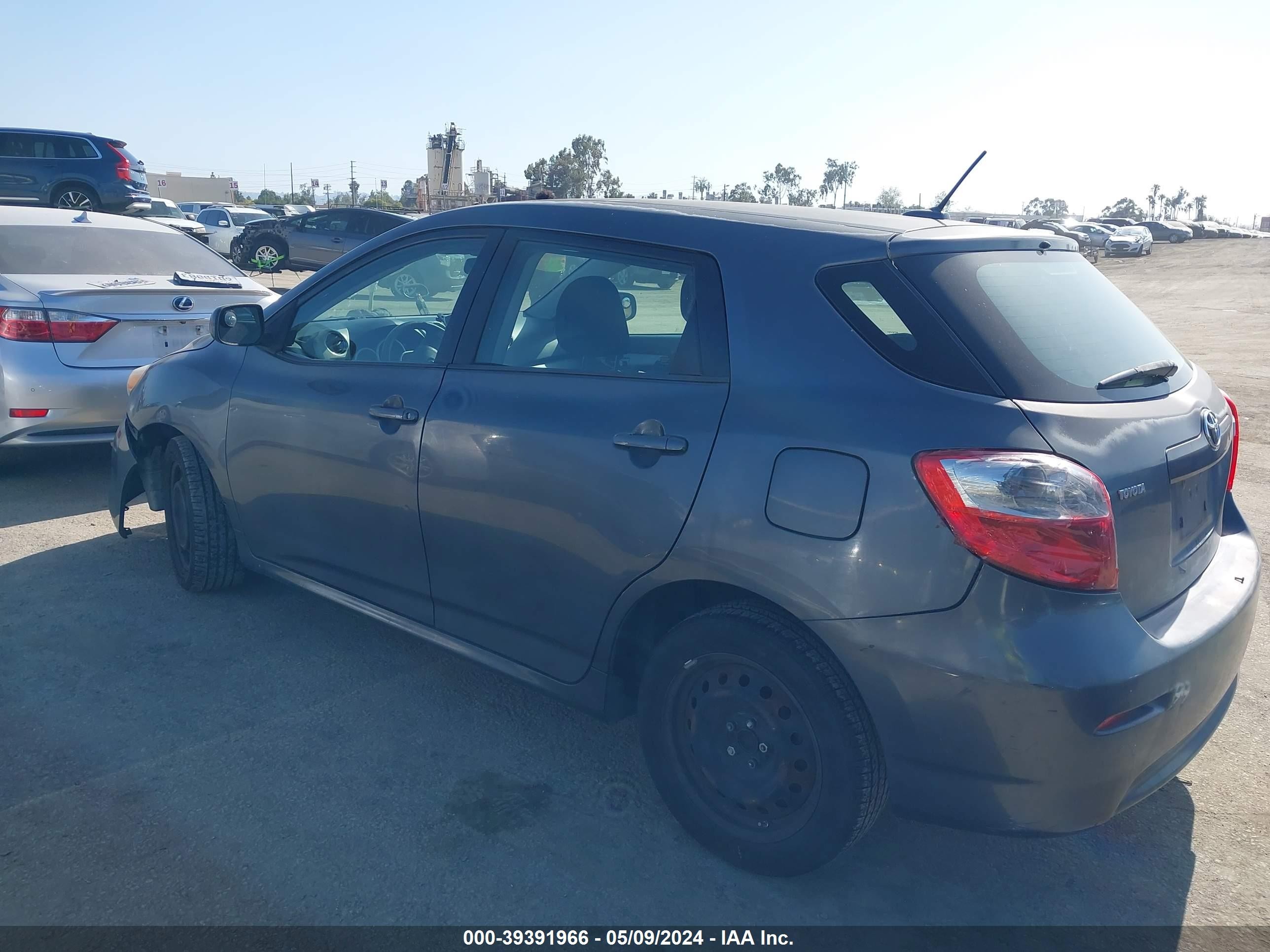 Photo 2 VIN: 2T1KU40E69C023382 - TOYOTA MATRIX 