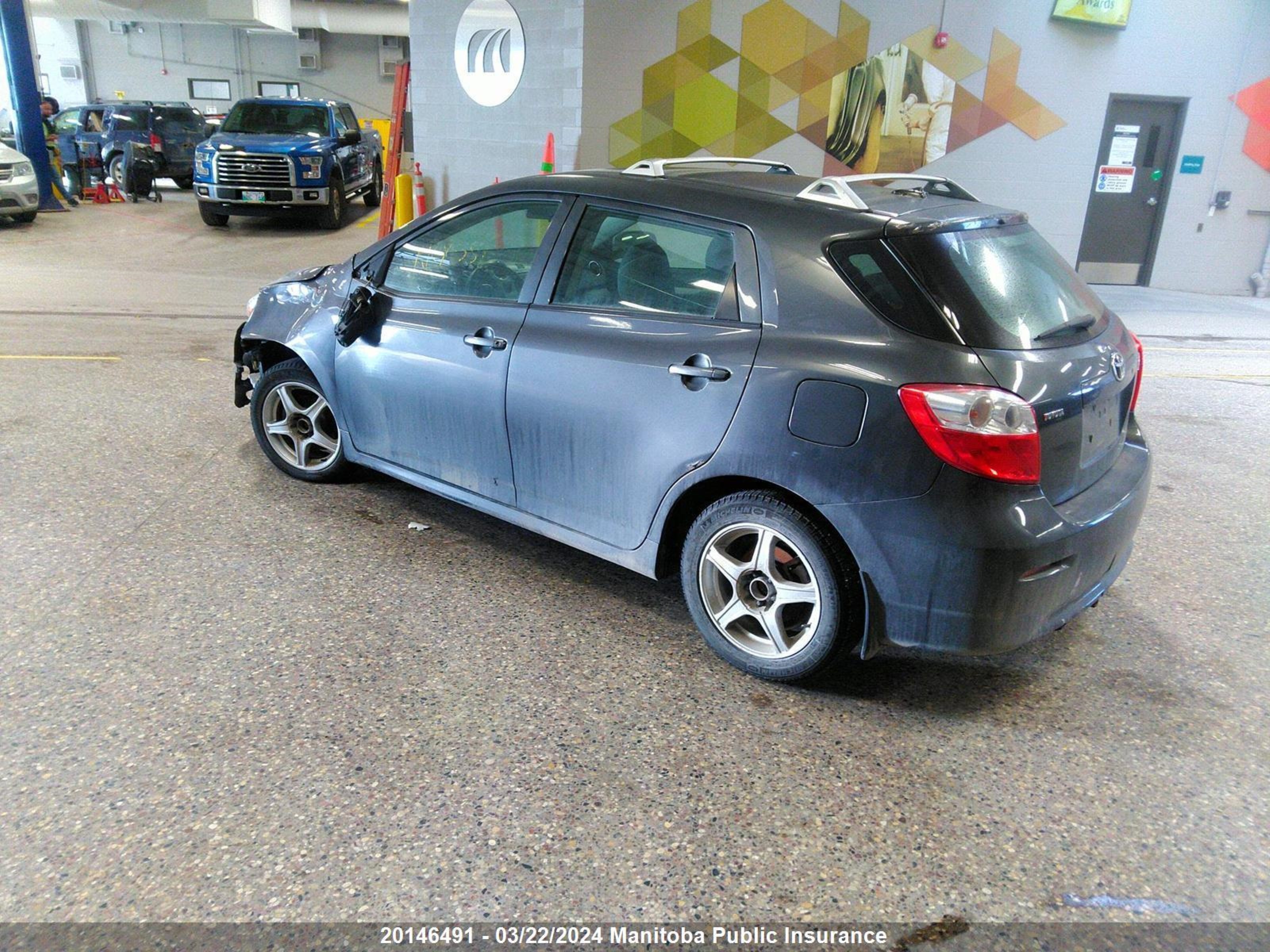 Photo 2 VIN: 2T1KU40E79C077810 - TOYOTA MATRIX 