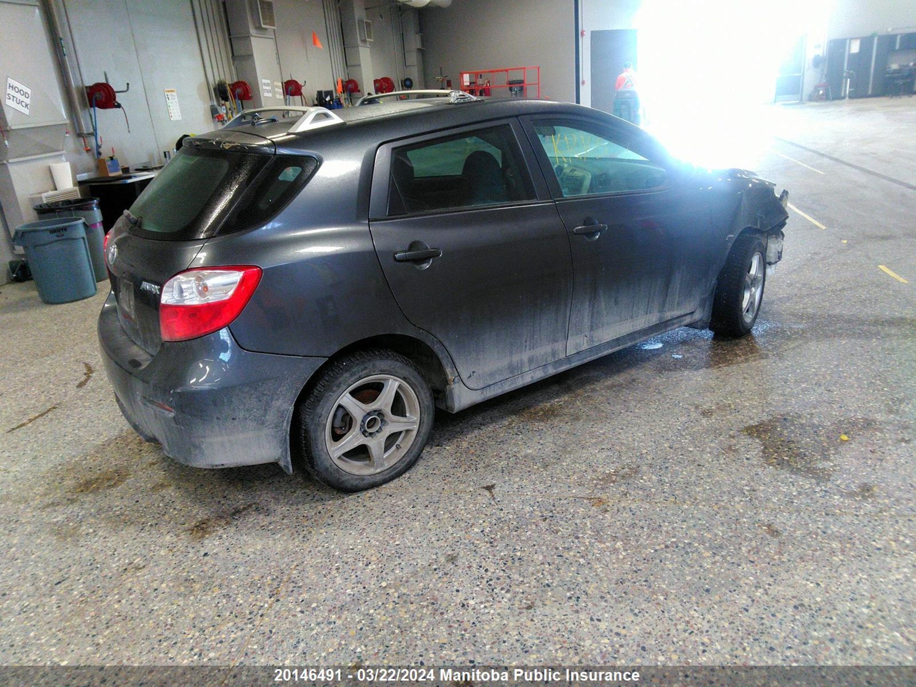 Photo 3 VIN: 2T1KU40E79C077810 - TOYOTA MATRIX 