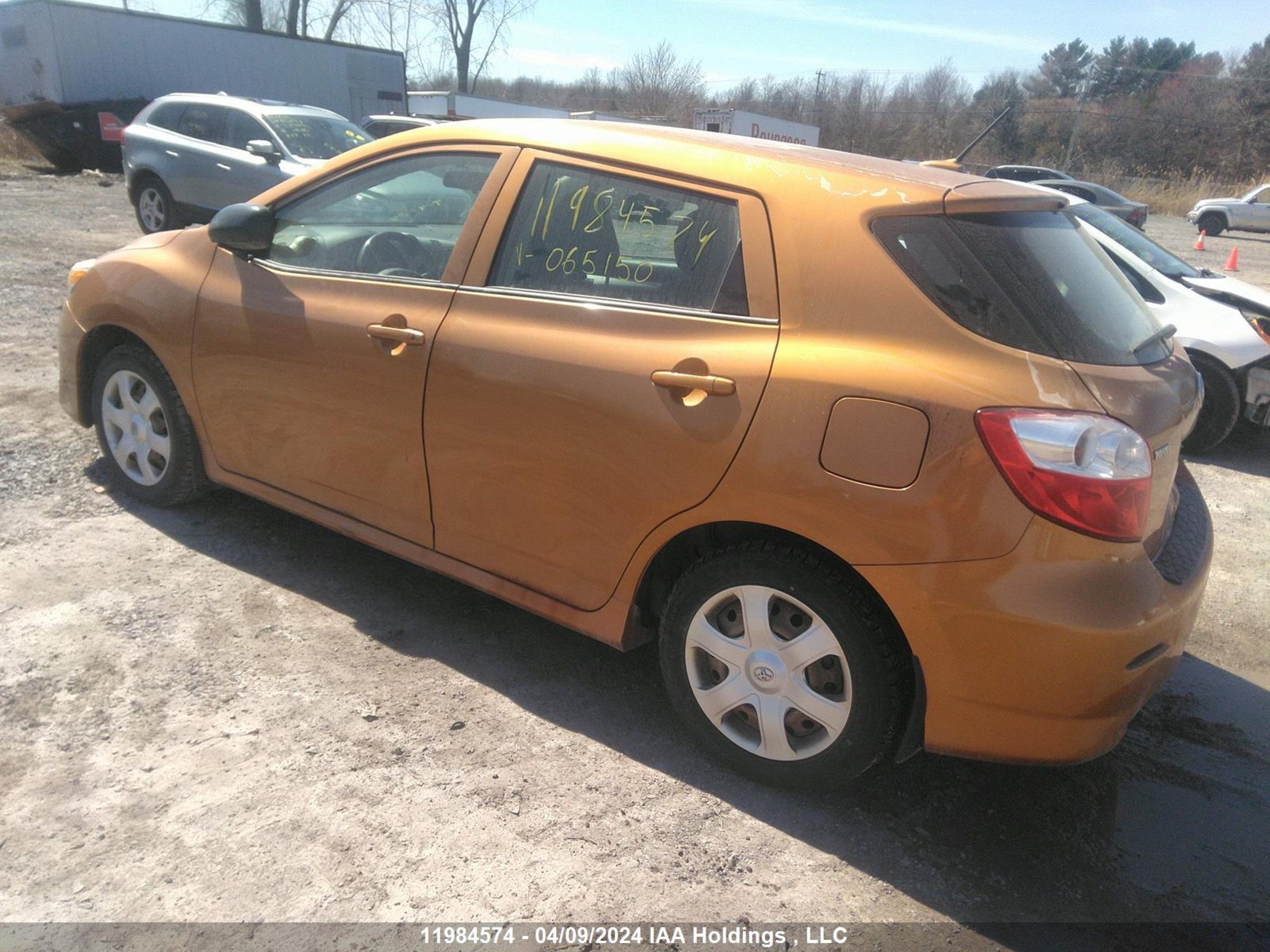 Photo 2 VIN: 2T1KU40E89C065150 - TOYOTA MATRIX 