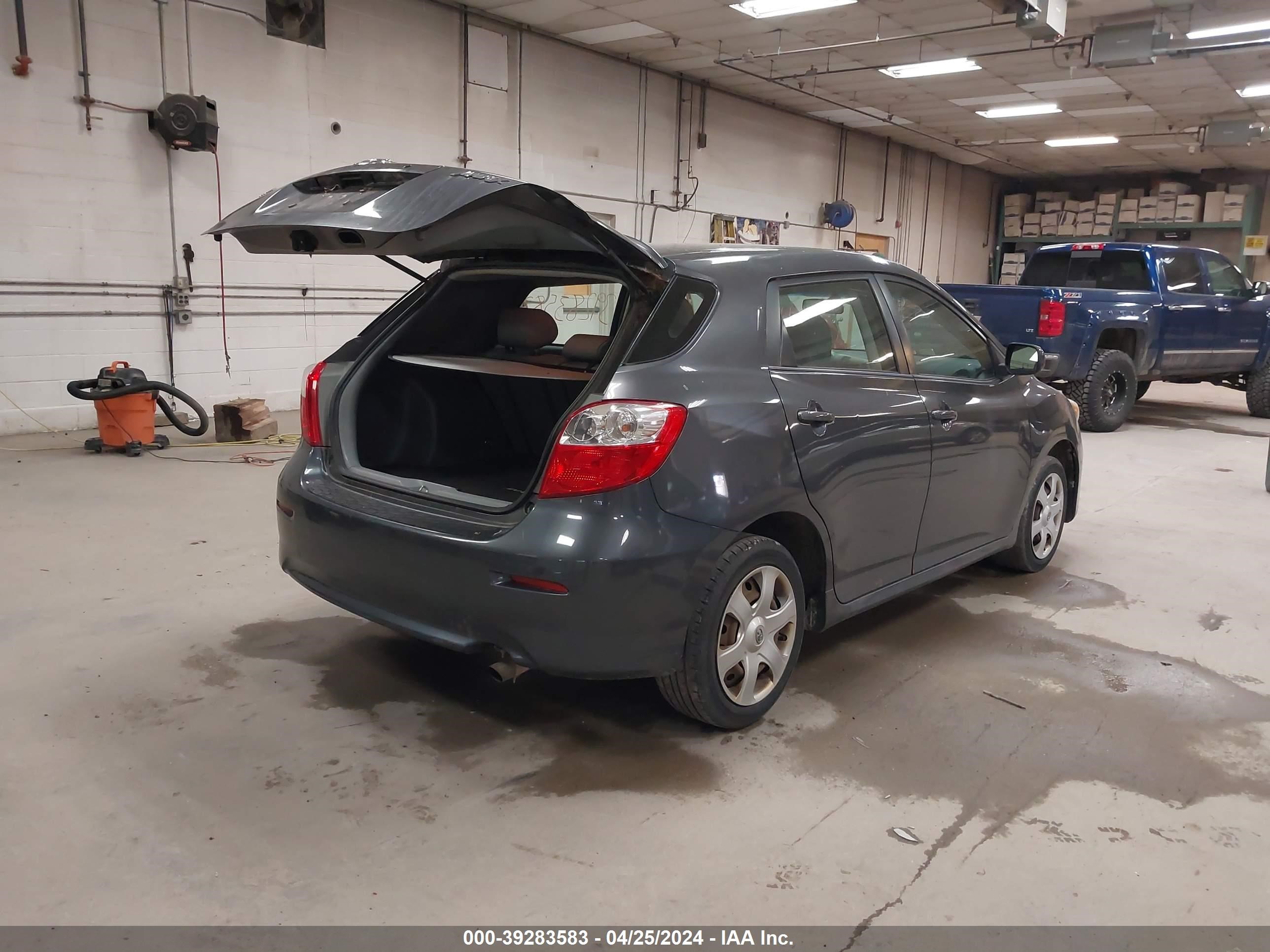 Photo 3 VIN: 2T1KU40E89C076892 - TOYOTA MATRIX 