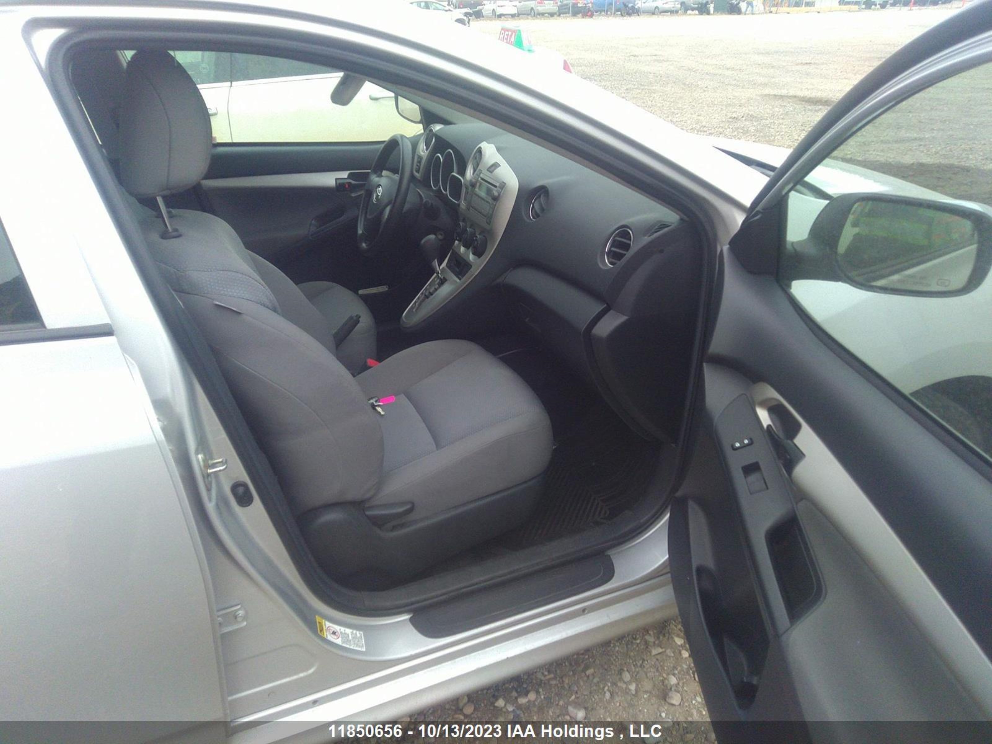 Photo 4 VIN: 2T1KU40E99C095709 - TOYOTA MATRIX 