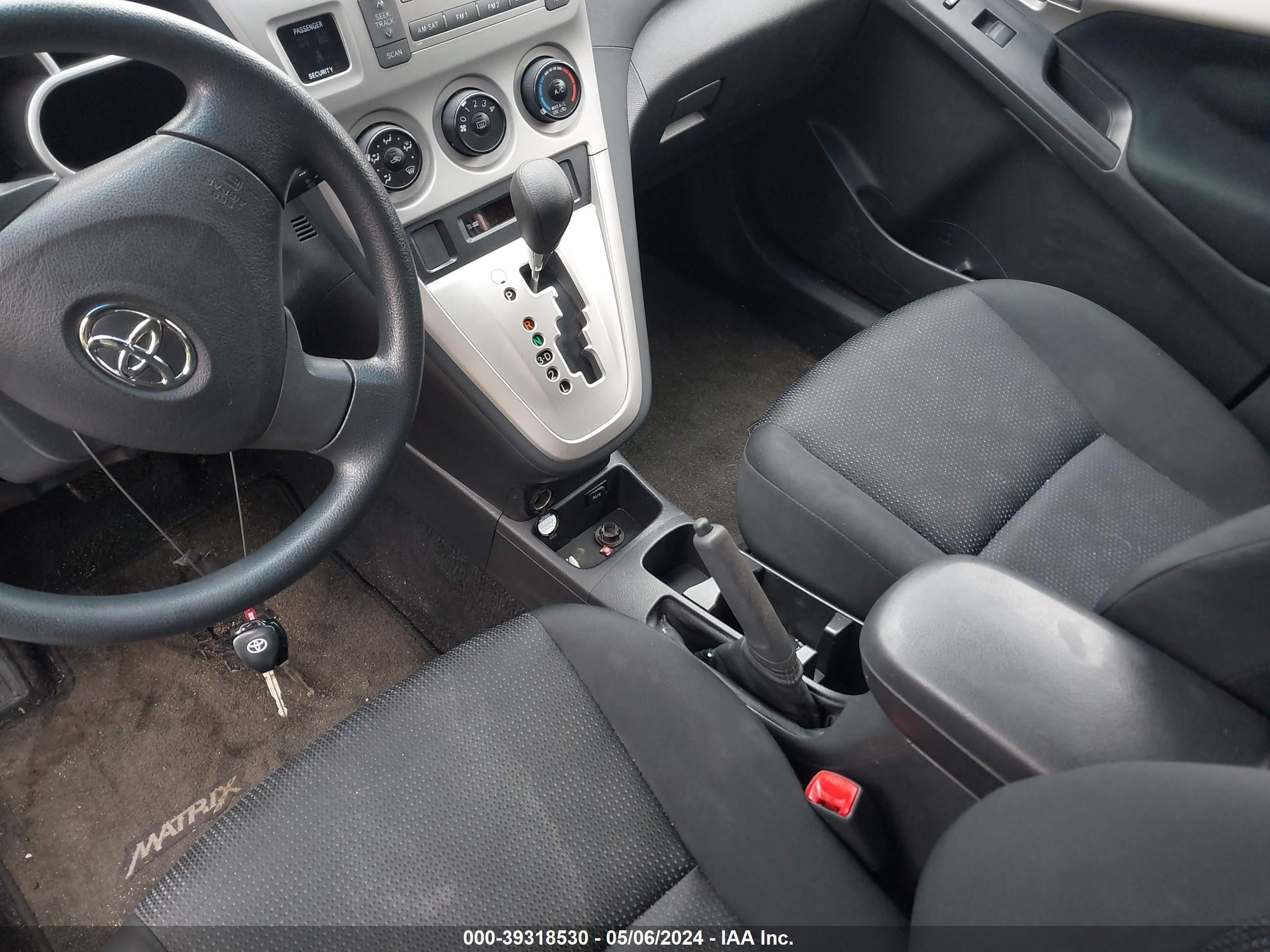 Photo 4 VIN: 2T1KU40E99C098867 - TOYOTA MATRIX 