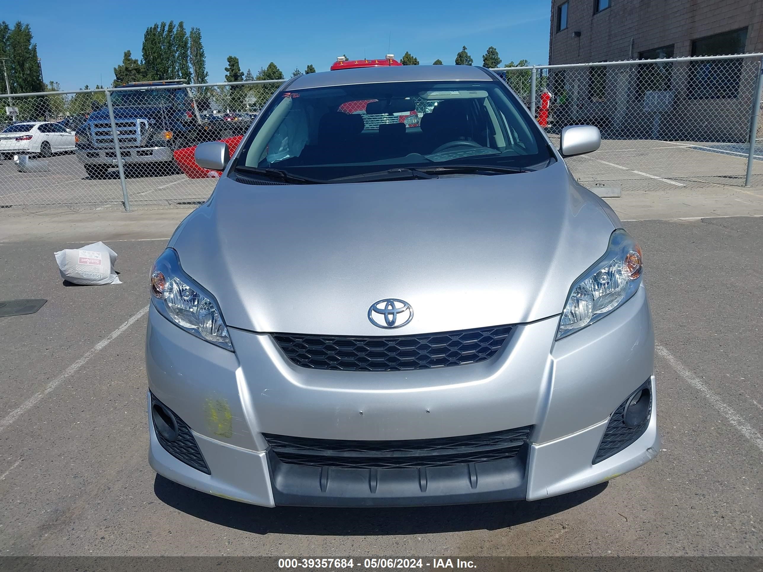 Photo 11 VIN: 2T1KU40EX9C188982 - TOYOTA MATRIX 