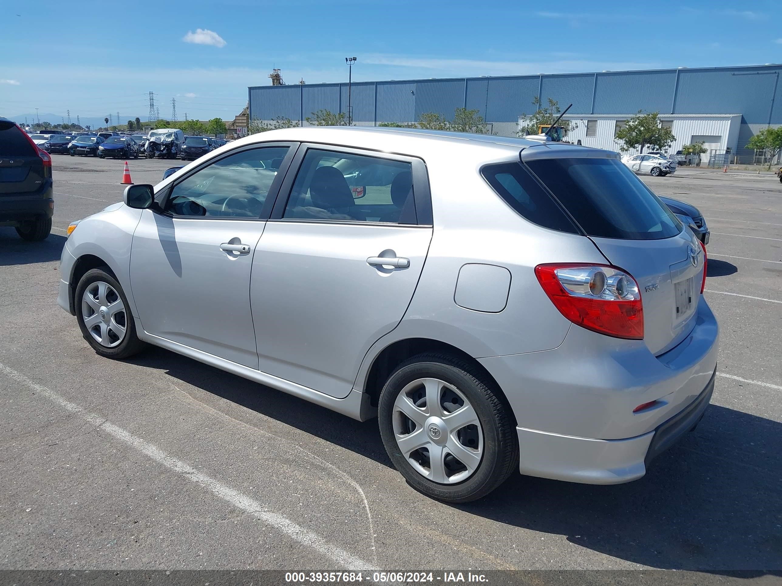 Photo 2 VIN: 2T1KU40EX9C188982 - TOYOTA MATRIX 